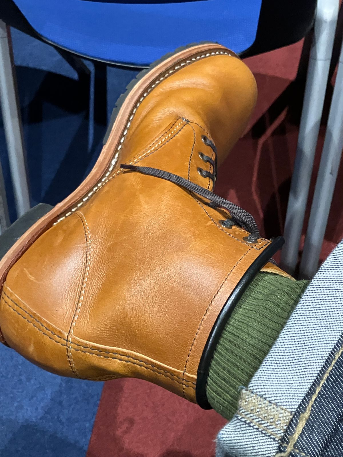 Photo by maru on December 21, 2024 of the Red Wing Beckman in S.B. Foot Chestnut Featherstone.