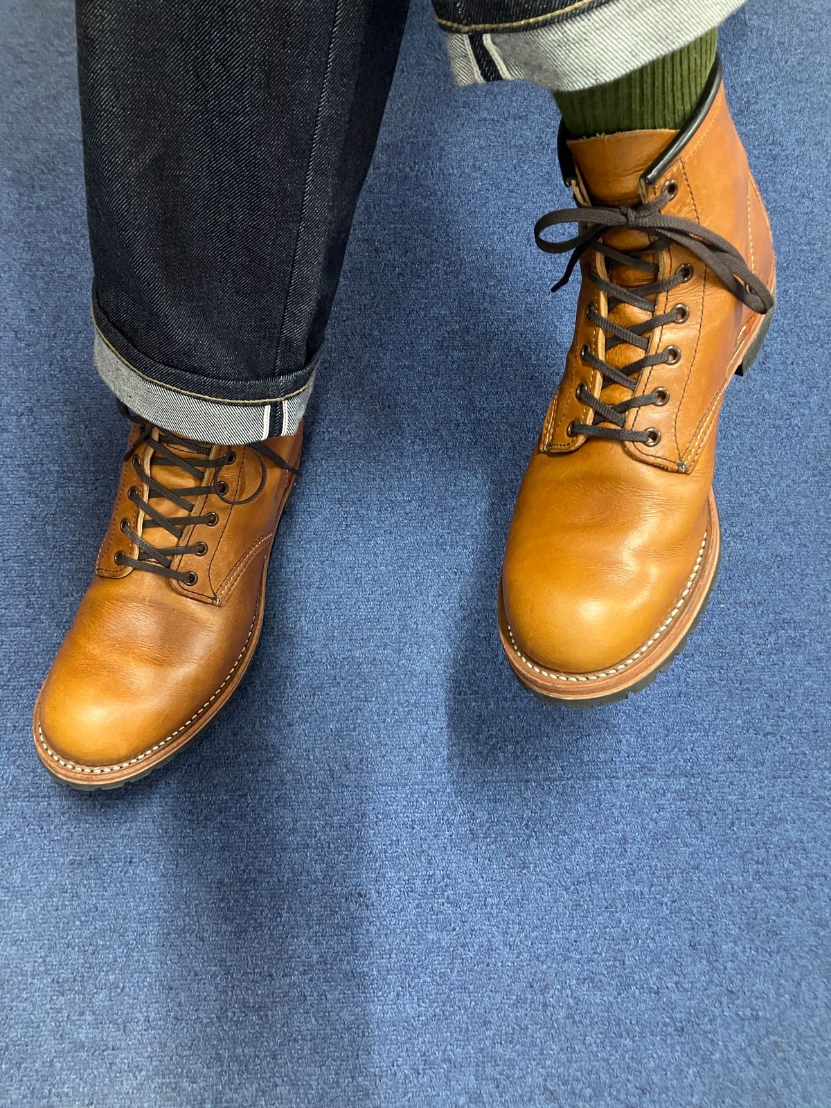 Photo by maru on December 21, 2024 of the Red Wing Beckman in S.B. Foot Chestnut Featherstone.