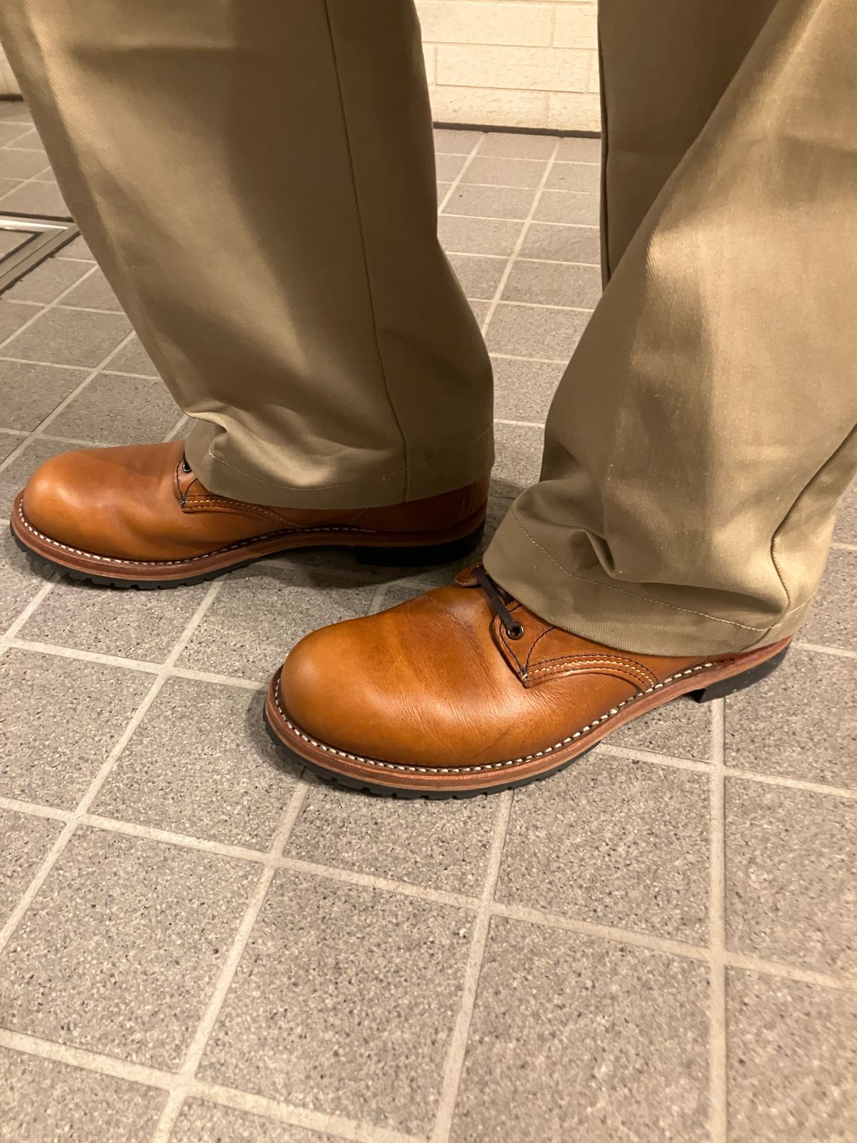 Photo by maru on January 23, 2025 of the Red Wing Beckman in S.B. Foot Chestnut Featherstone.