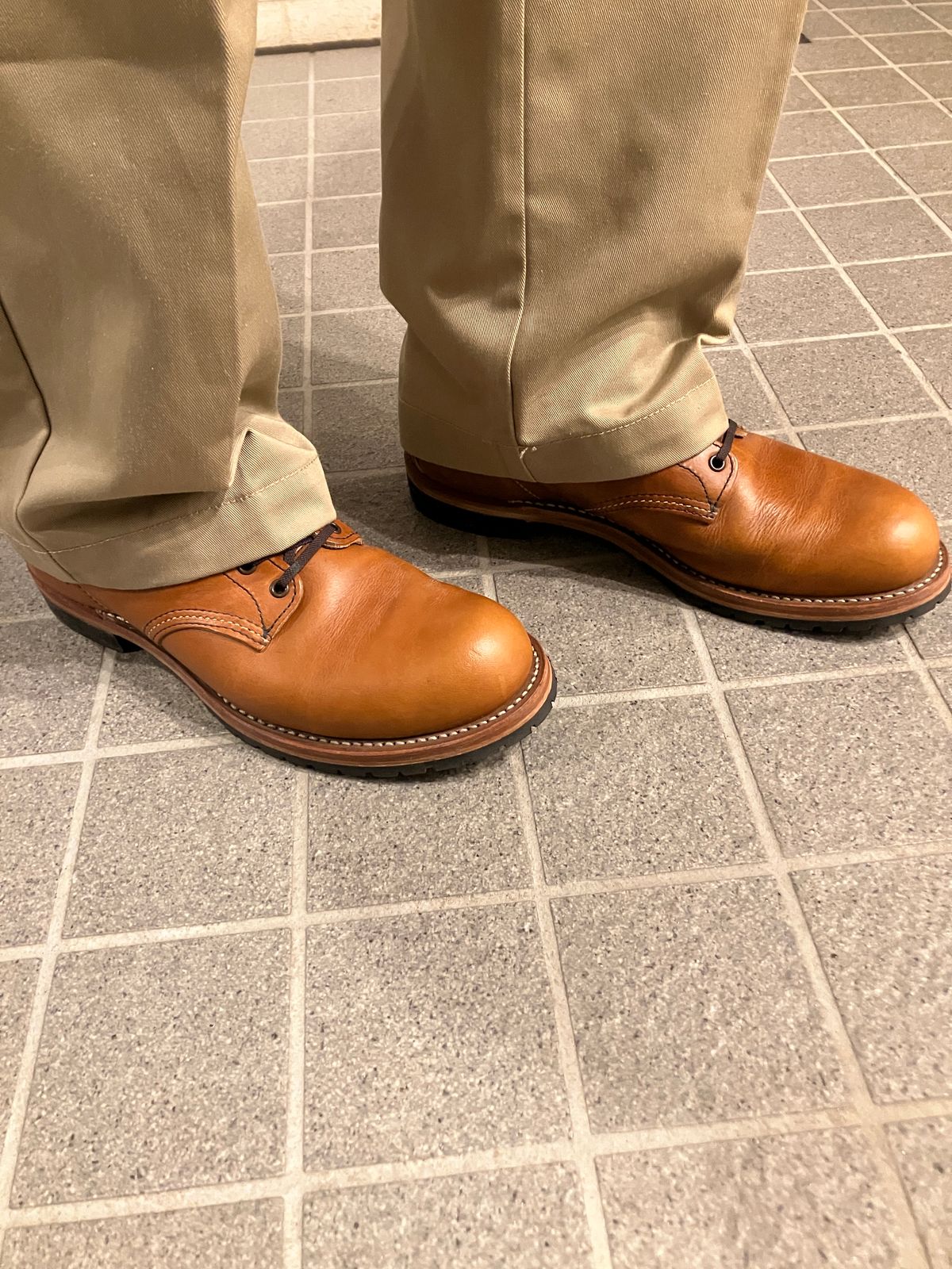 Photo by maru on January 23, 2025 of the Red Wing Beckman in S.B. Foot Chestnut Featherstone.