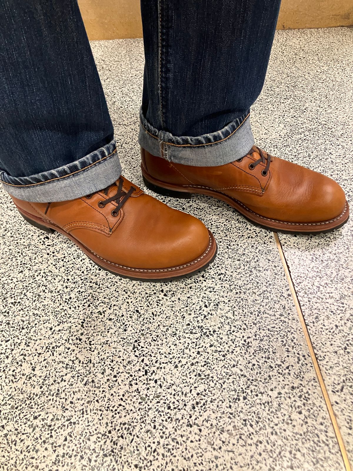 Photo by maru on January 25, 2025 of the Red Wing Beckman in S.B. Foot Chestnut Featherstone.