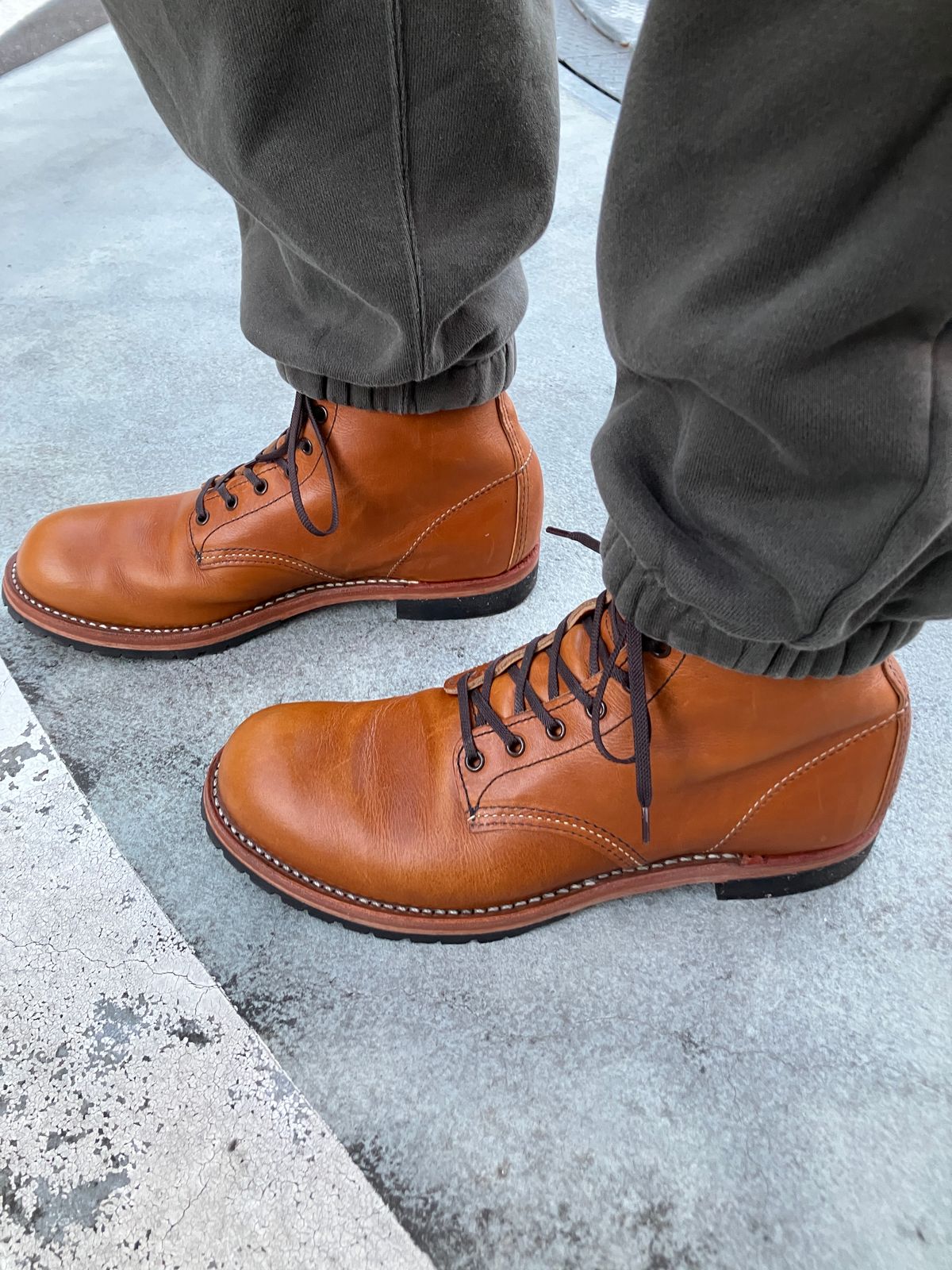 Photo by maru on January 13, 2025 of the Red Wing Beckman in S.B. Foot Chestnut Featherstone.