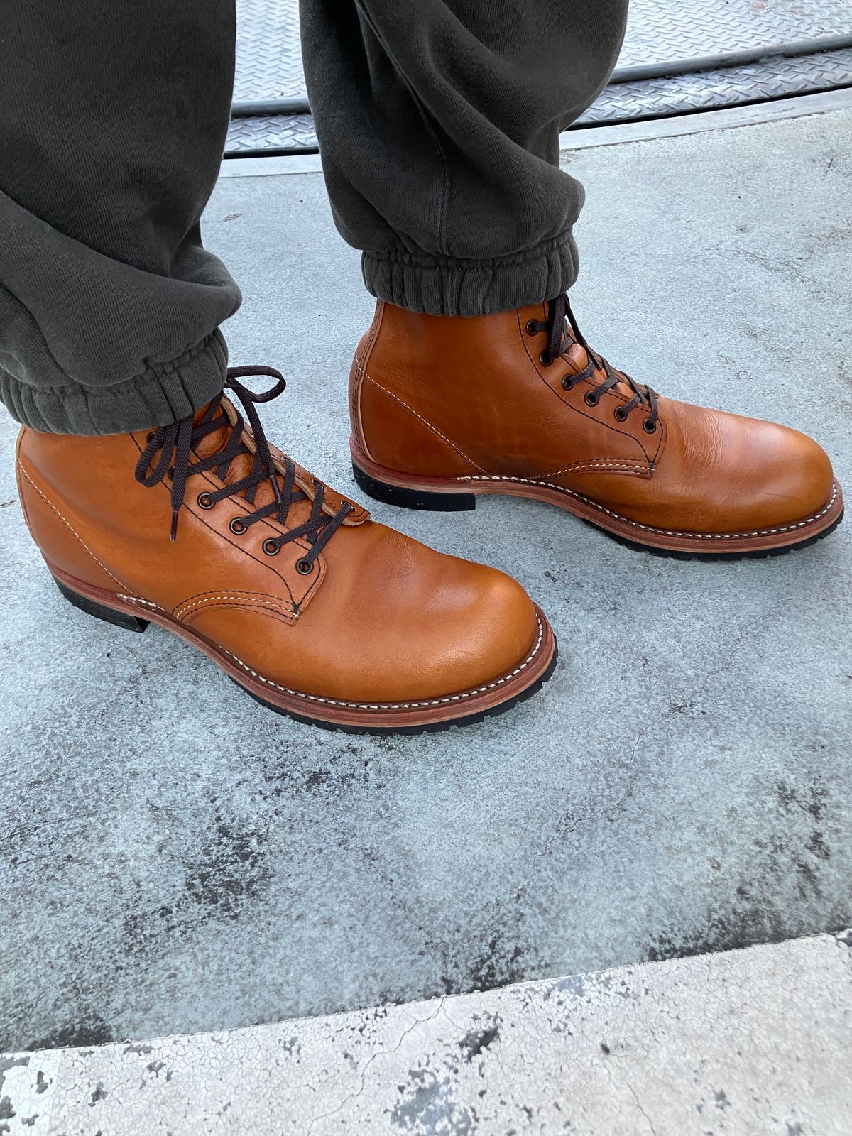 Photo by maru on January 13, 2025 of the Red Wing Beckman in S.B. Foot Chestnut Featherstone.