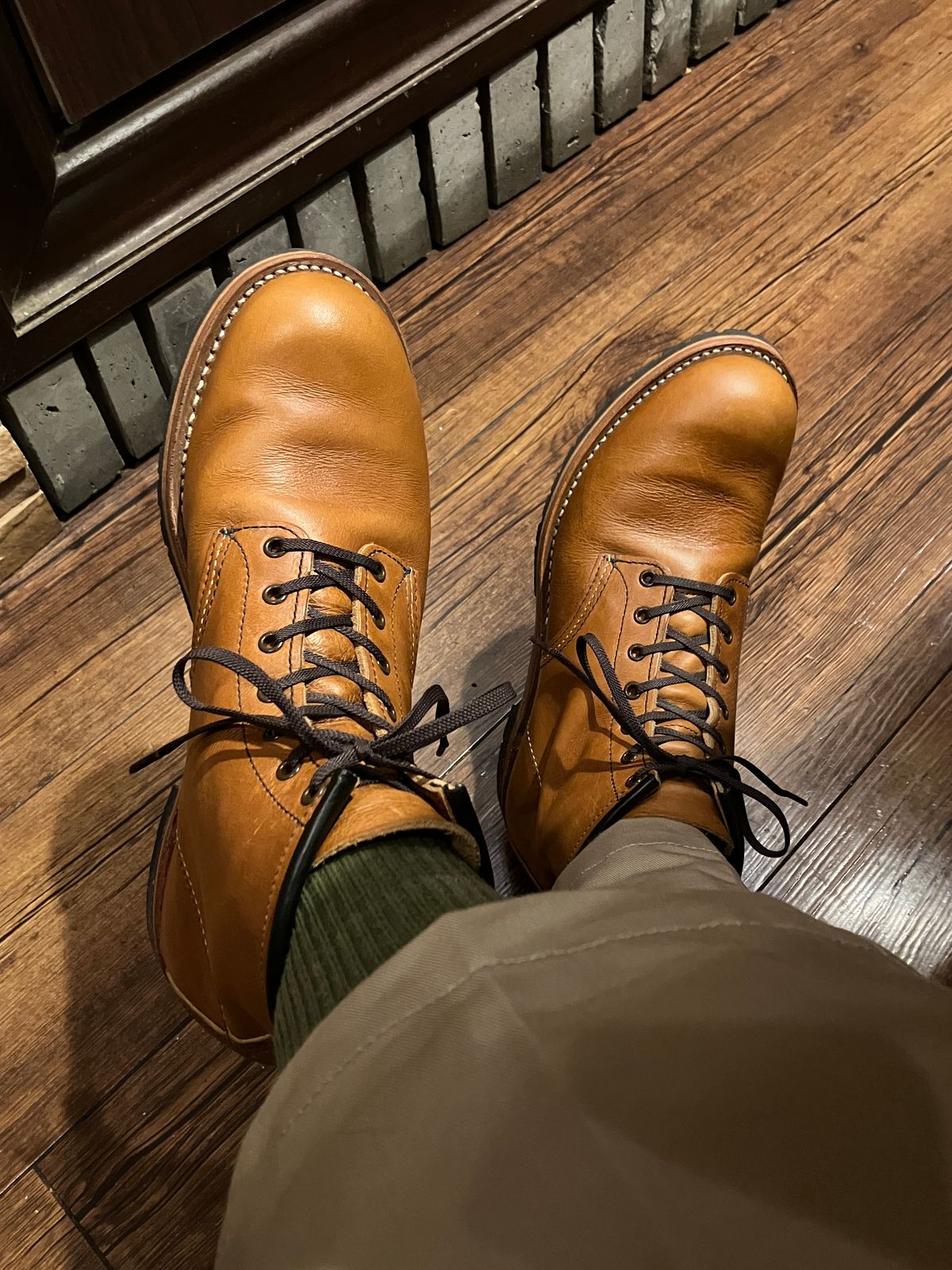 Photo by maru on February 10, 2025 of the Red Wing Beckman in S.B. Foot Chestnut Featherstone.