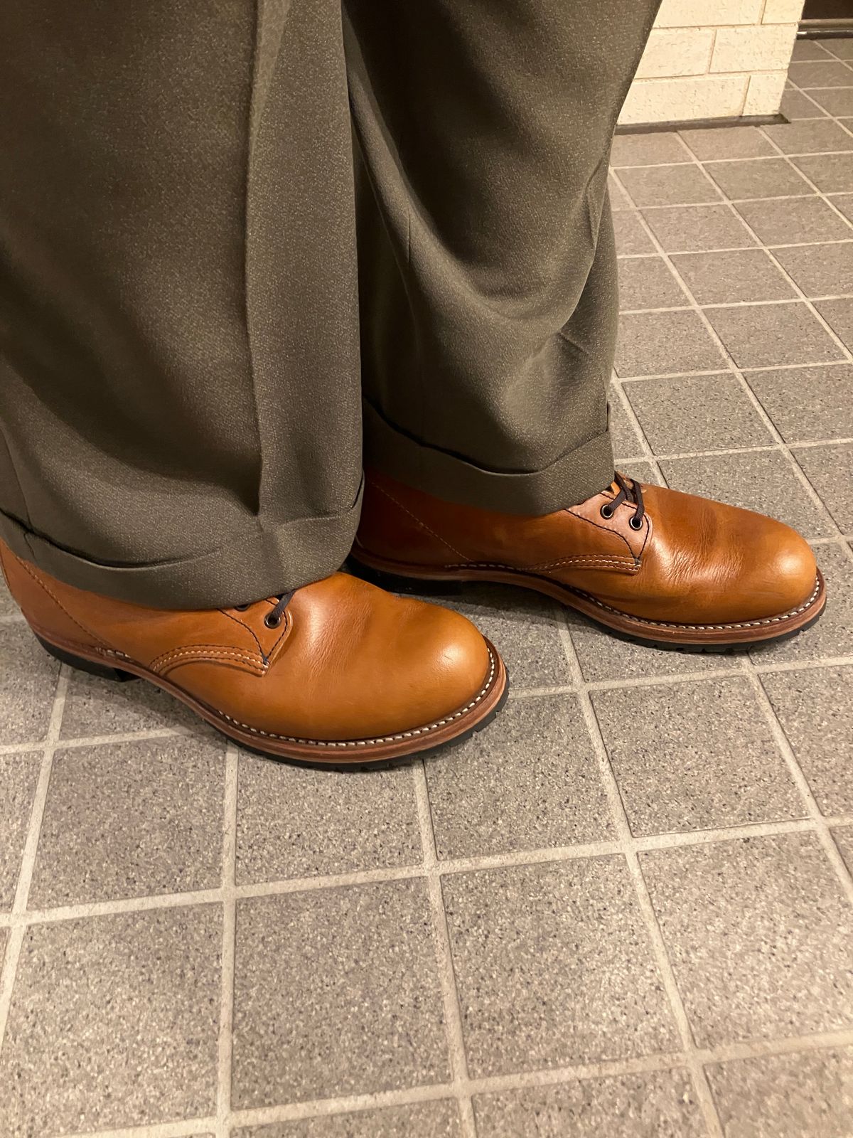 Photo by maru on February 20, 2025 of the Red Wing Beckman in S.B. Foot Chestnut Featherstone.
