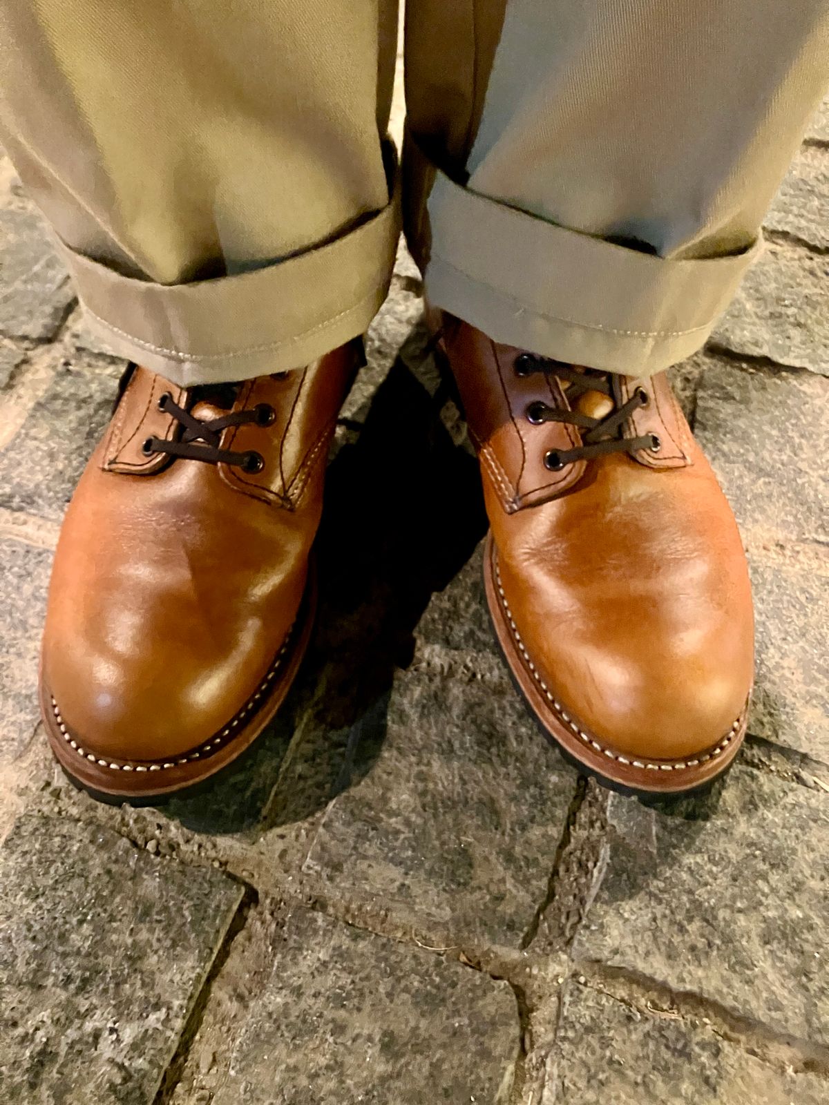 Photo by maru on April 10, 2025 of the Red Wing Beckman in S.B. Foot Chestnut Featherstone.