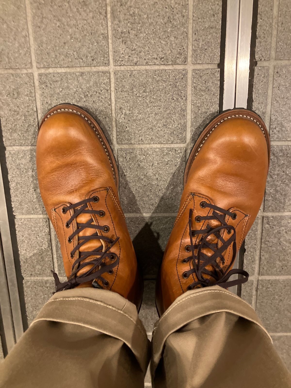 Photo by maru on March 26, 2025 of the Red Wing Beckman in S.B. Foot Chestnut Featherstone.