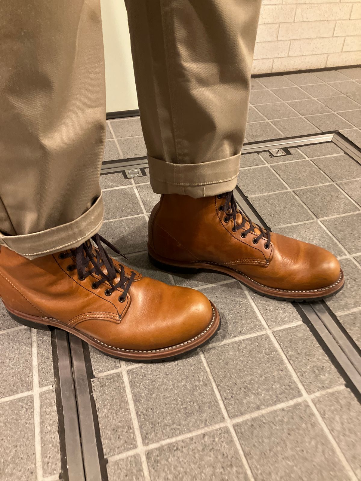 Photo by maru on March 26, 2025 of the Red Wing Beckman in S.B. Foot Chestnut Featherstone.