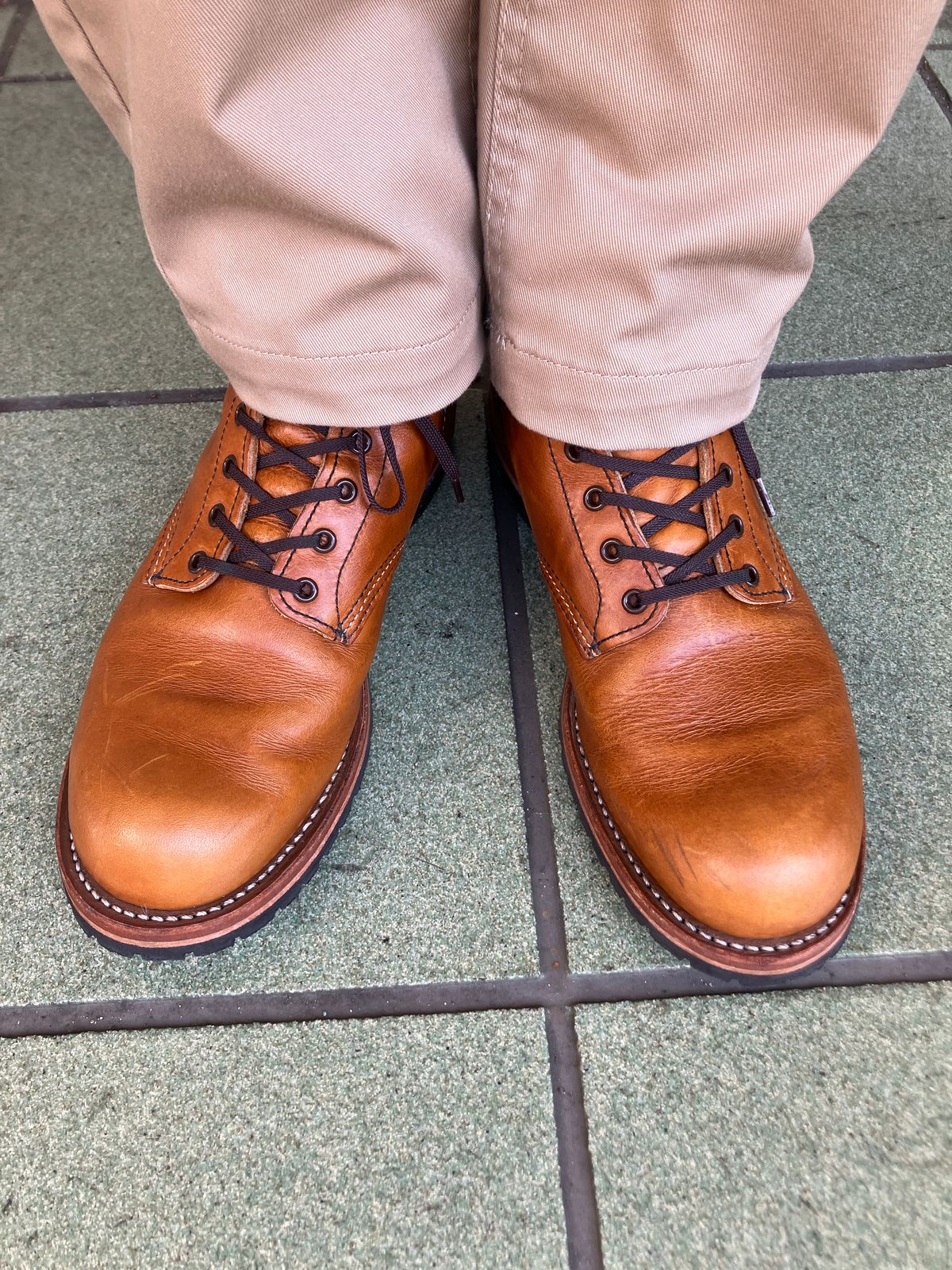 Photo by maru on April 30, 2025 of the Red Wing Beckman in S.B. Foot Chestnut Featherstone.