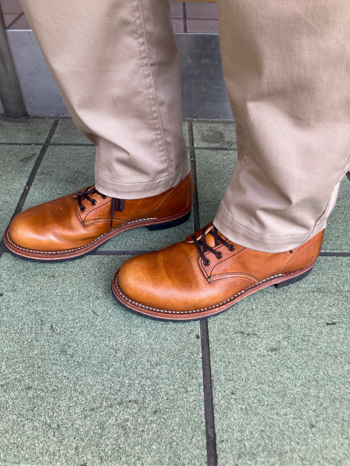 Photo by maru on May 8, 2025 of the Red Wing Beckman in S.B. Foot Chestnut Featherstone.