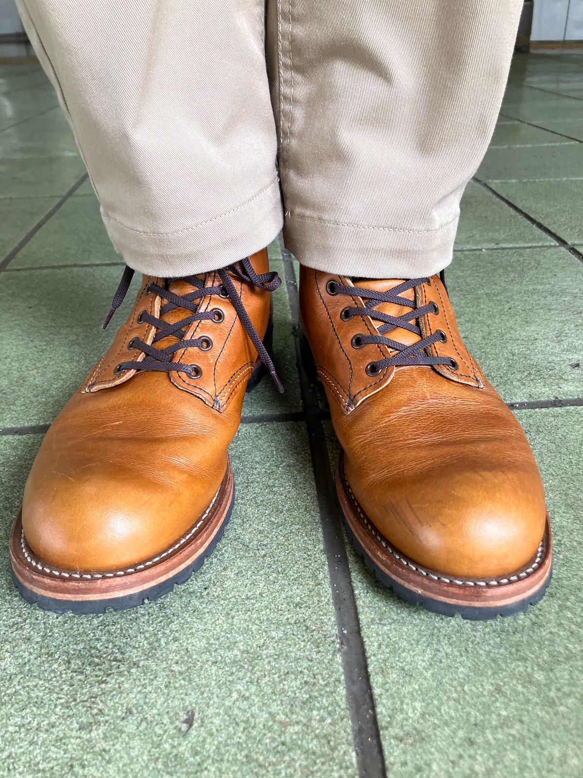 Photo by maru on May 26, 2025 of the Red Wing Beckman in S.B. Foot Chestnut Featherstone.