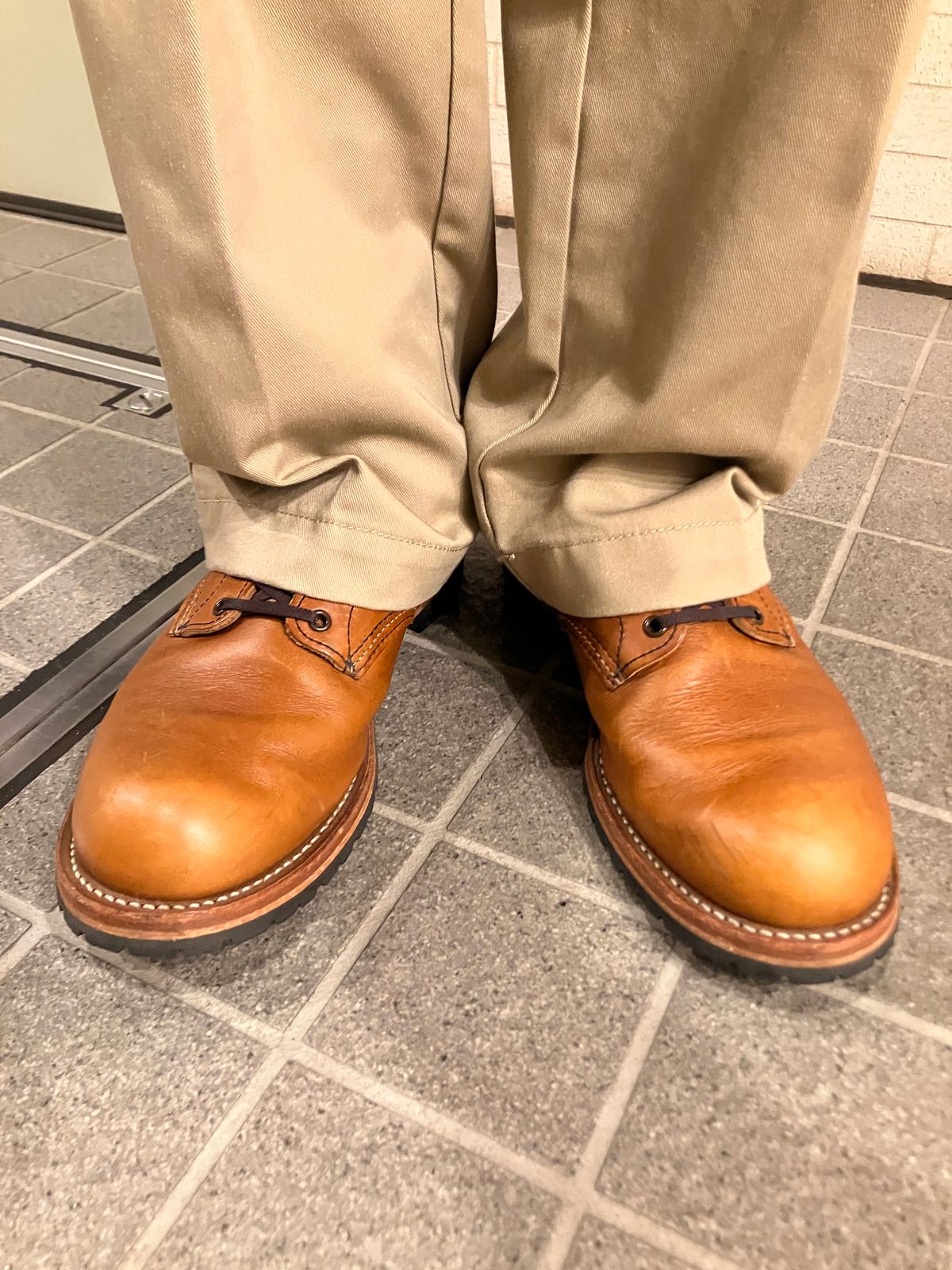 Photo by maru on July 30, 2025 of the Red Wing Beckman in S.B. Foot Chestnut Featherstone.