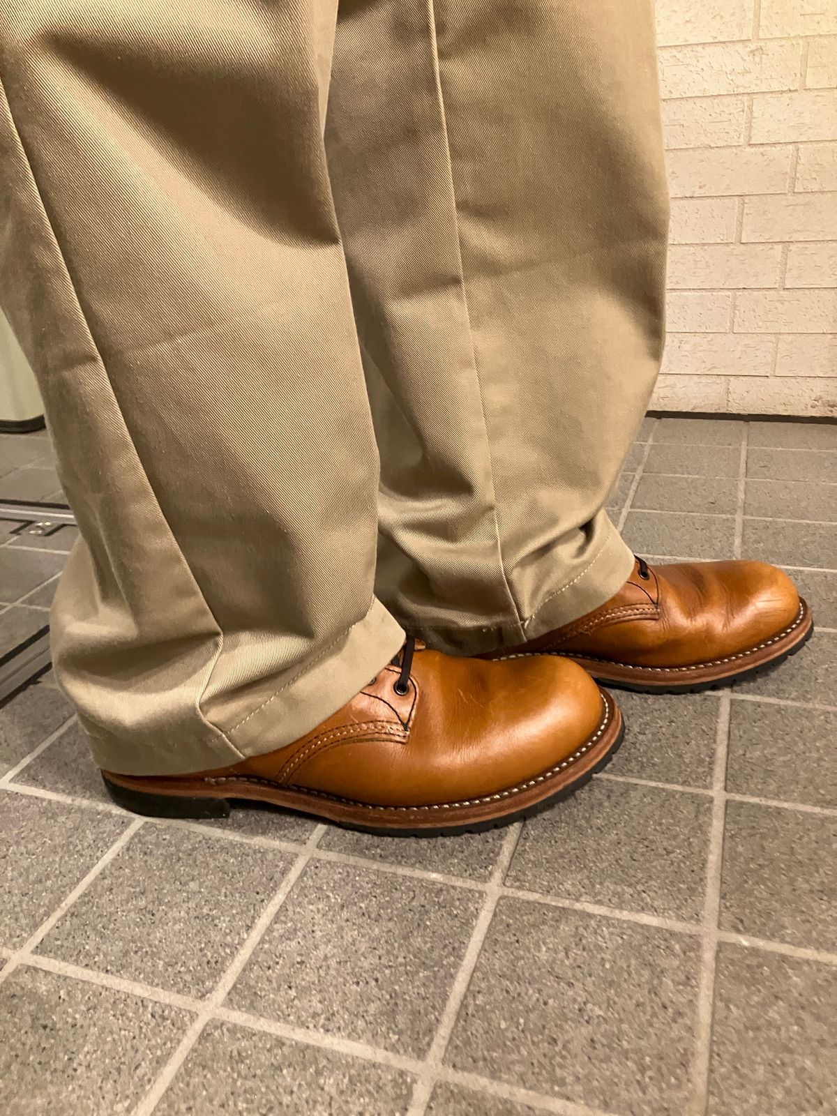 Photo by maru on July 30, 2025 of the Red Wing Beckman in S.B. Foot Chestnut Featherstone.