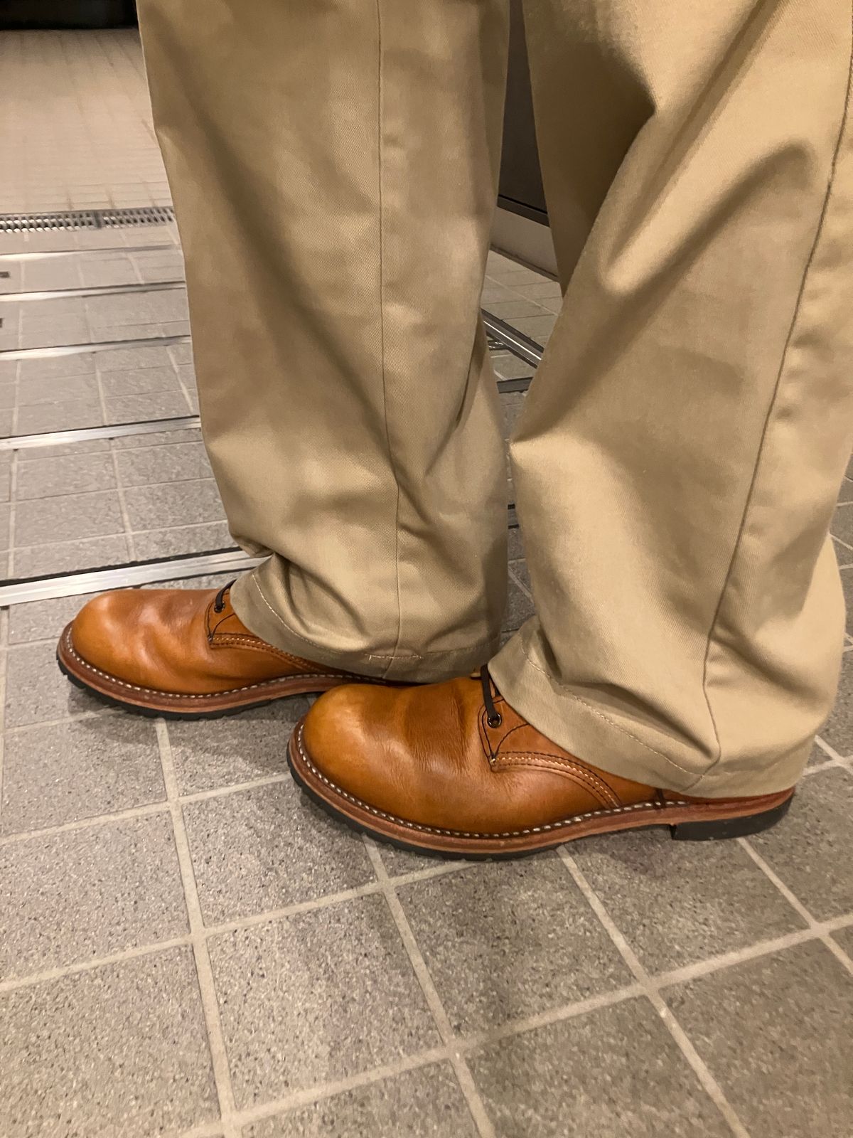 Photo by maru on July 30, 2025 of the Red Wing Beckman in S.B. Foot Chestnut Featherstone.