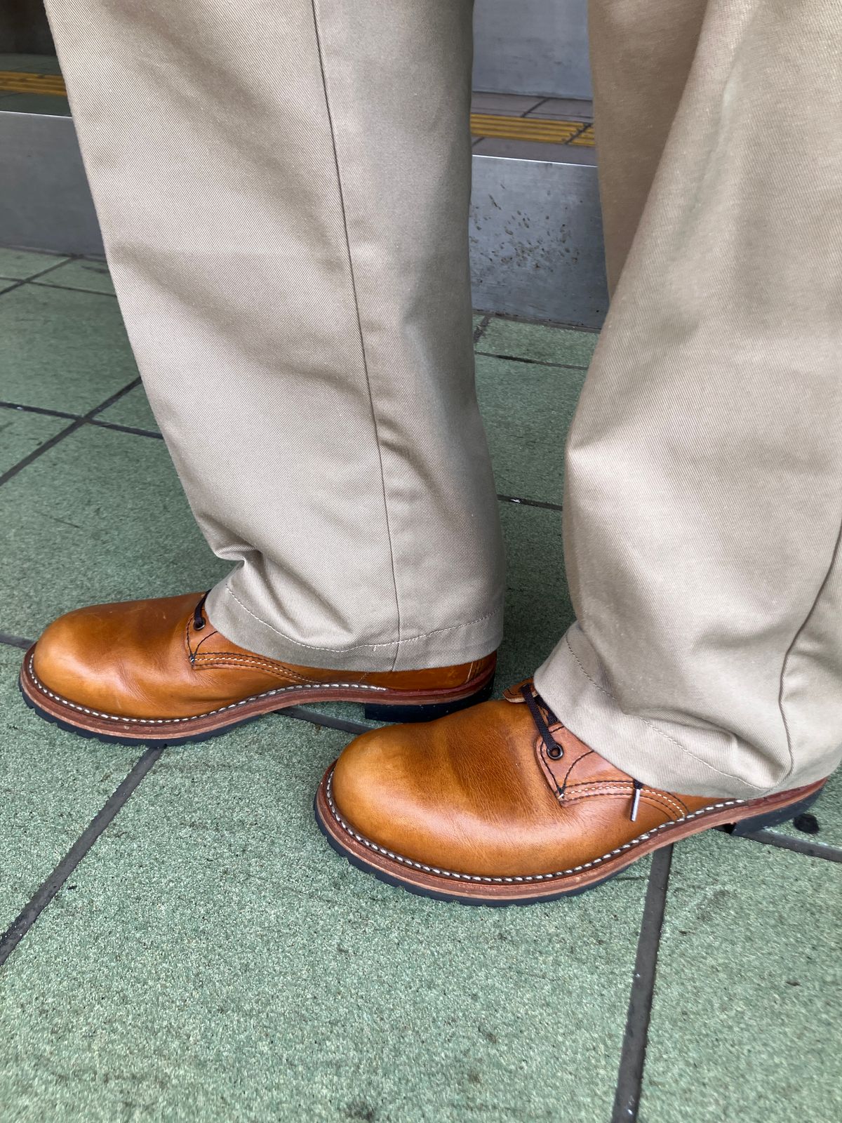 Photo by maru on August 6, 2025 of the Red Wing Beckman in S.B. Foot Chestnut Featherstone.