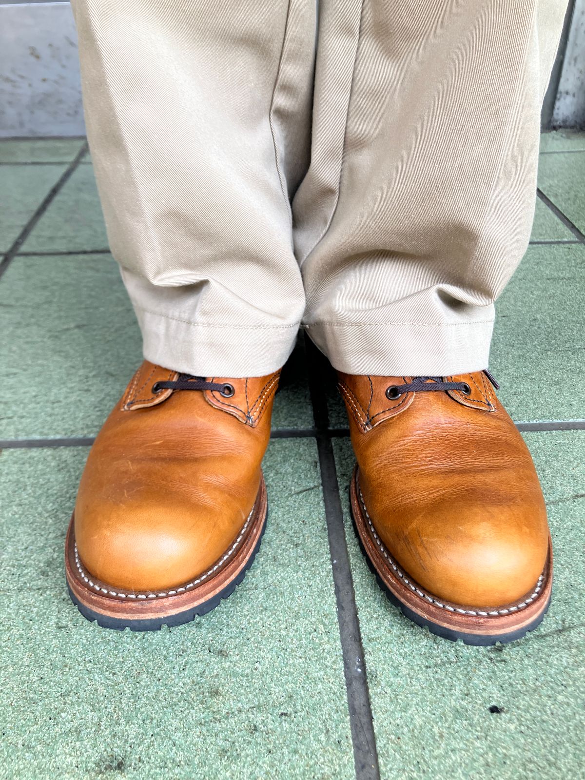 Photo by maru on August 6, 2025 of the Red Wing Beckman in S.B. Foot Chestnut Featherstone.