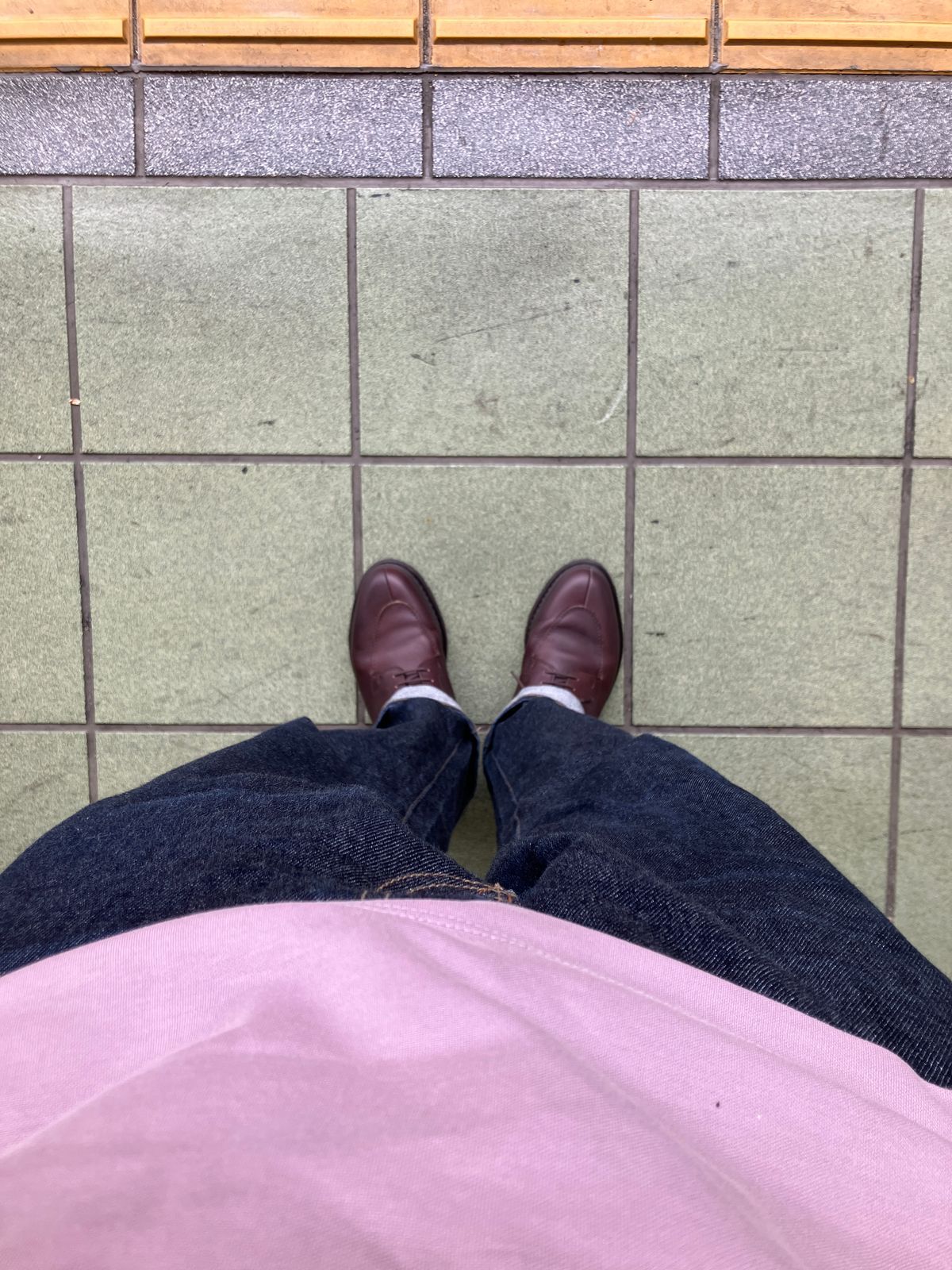 Photo by maru on June 24, 2025 of the Paraboot Avignon in Lisse Cafe.