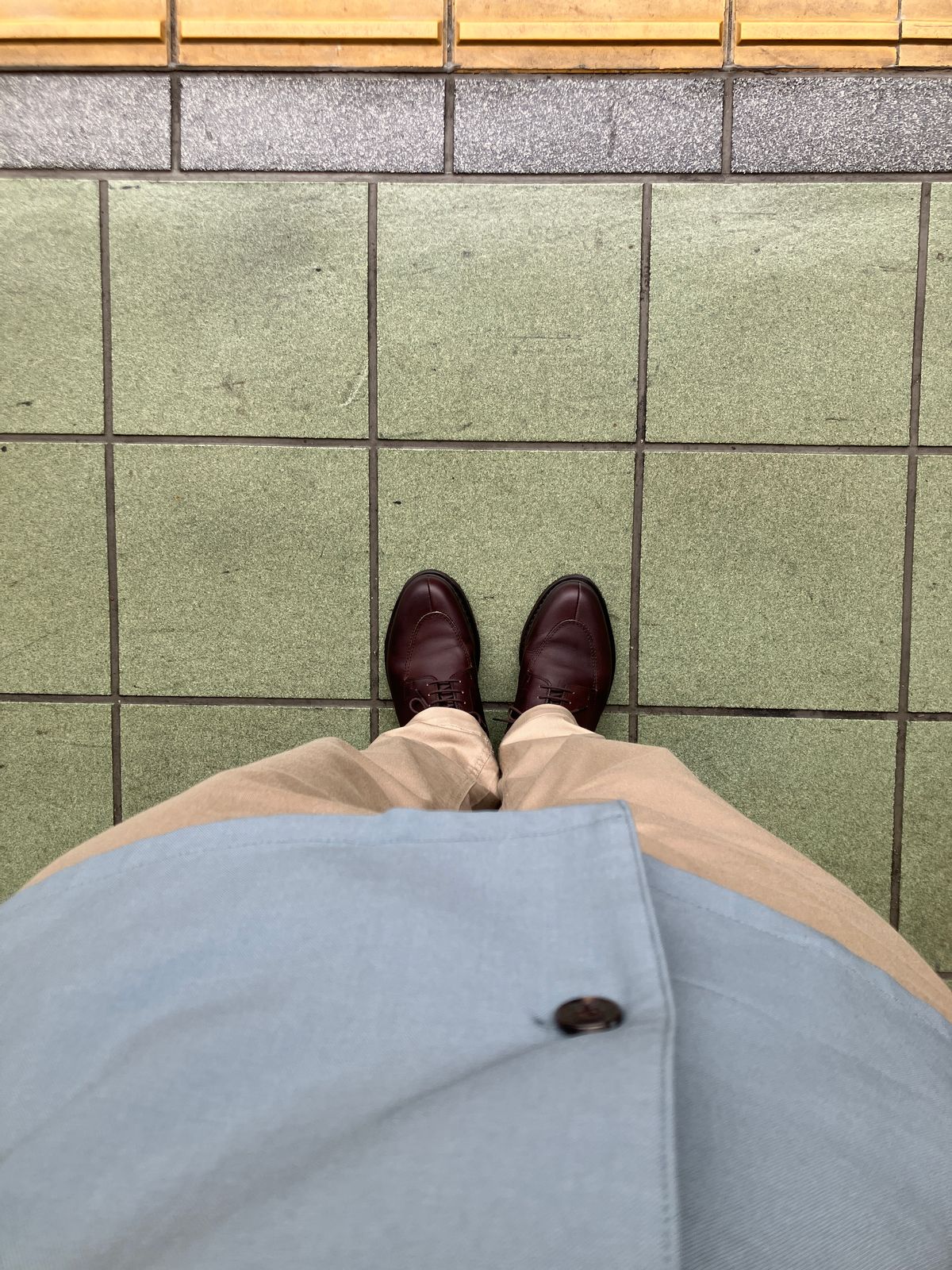 Photo by maru on June 20, 2025 of the Paraboot Avignon in Lisse Cafe.