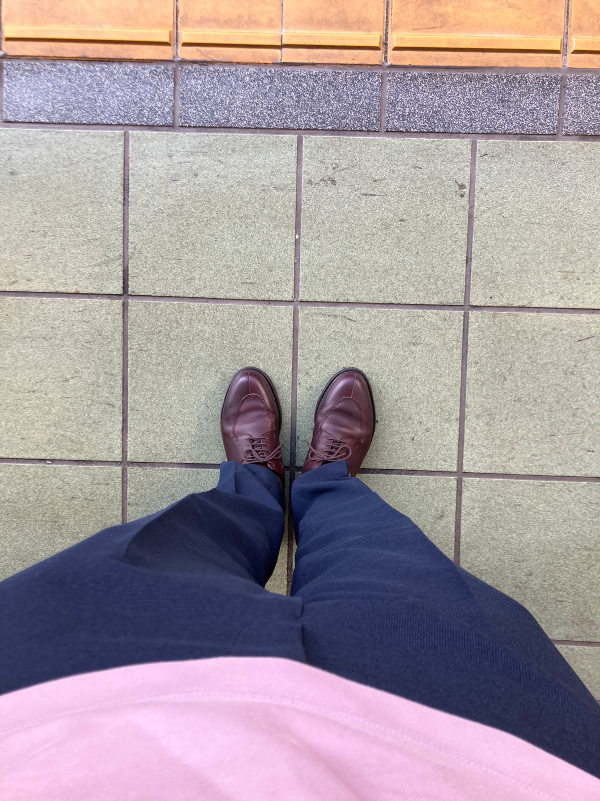 Photo by maru on August 3, 2025 of the Paraboot Avignon in Lisse Cafe.