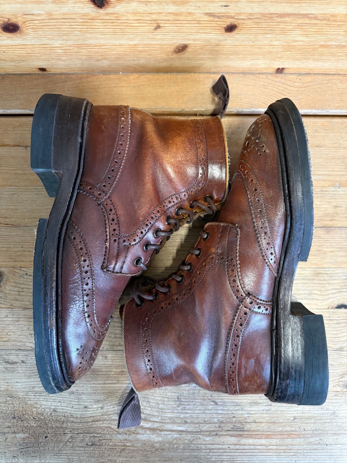 Photo by sethchenko on March 4, 2026 of the Tricker's Stepy Brogue Boot in Cafe Burnished Calf.