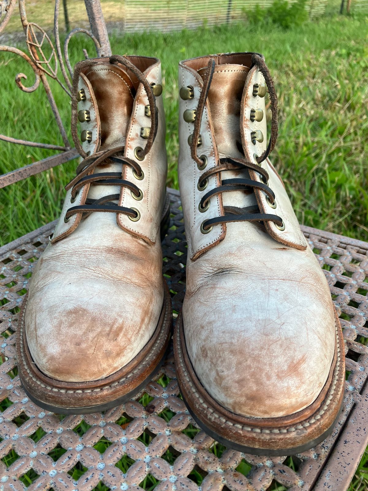 Photo by idestroyboots on April 20, 2025 of the Grant Stone Diesel Boot in Conceria Walpier Ghost Buttero.