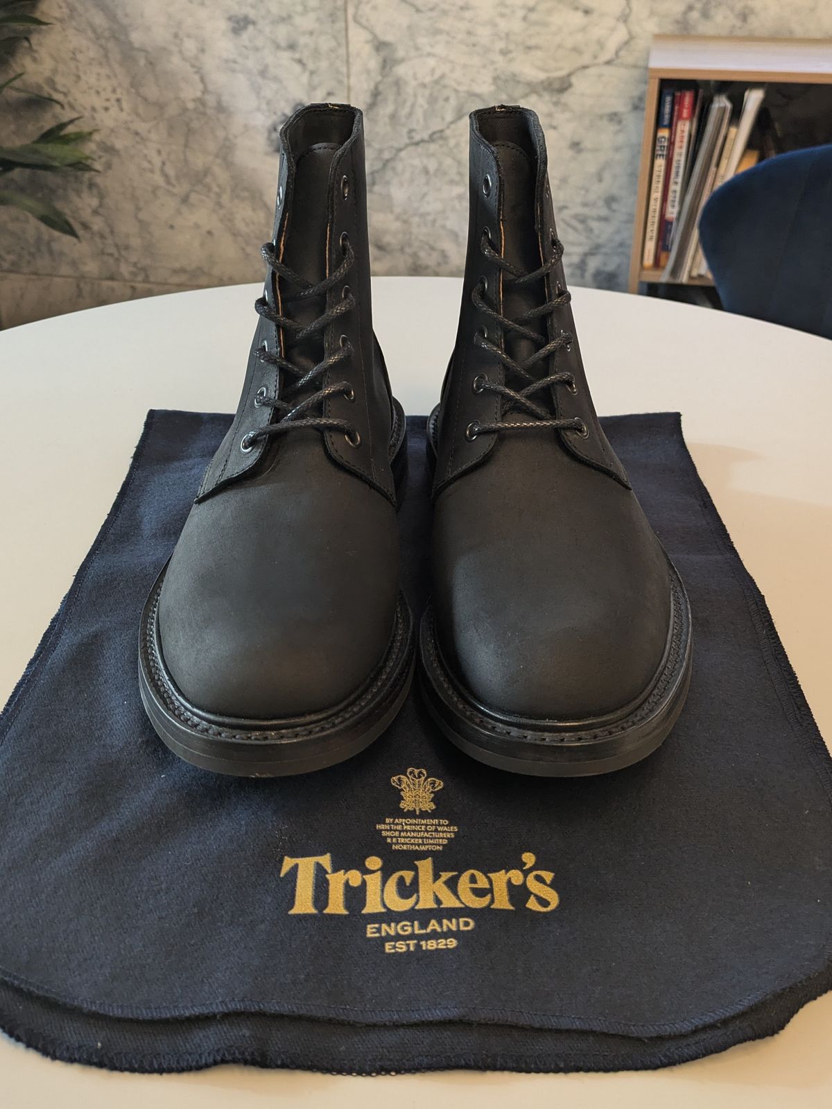 Photo by Mouse on December 20, 2024 of the Tricker's Bernwood in Horween Black Chamois.