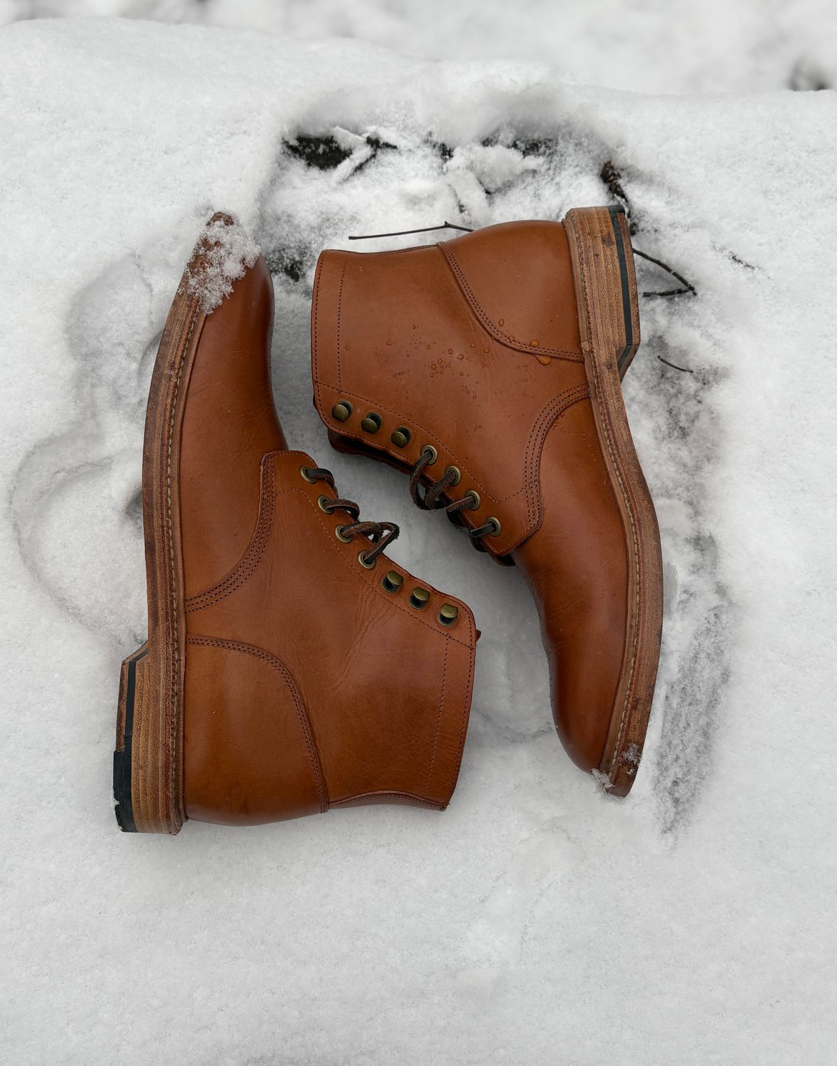 Photo by glassesRo on December 5, 2025 of the Grant Stone Diesel Boot in Badalassi Carlo Saddle Tan Minerva.