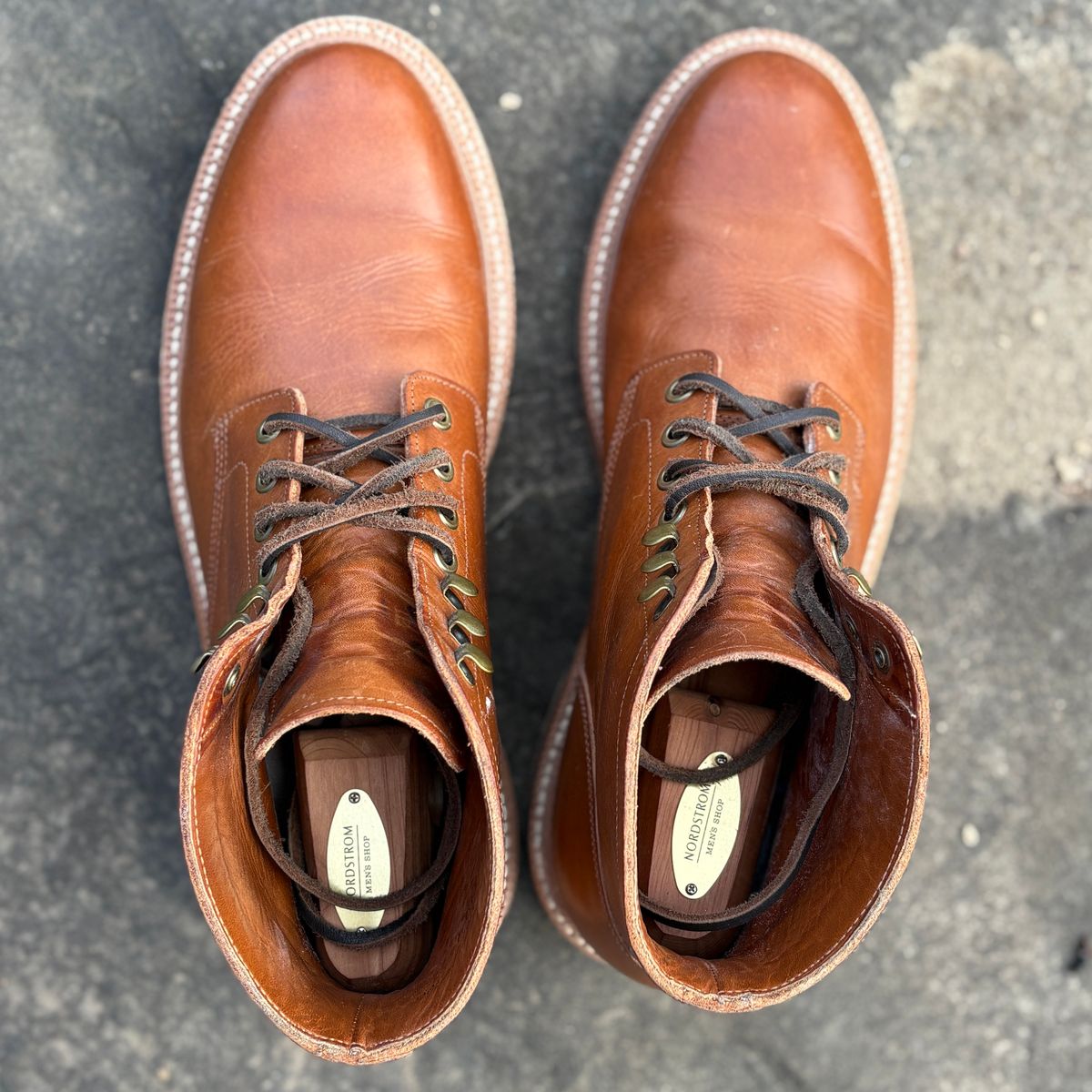 Photo by glassesRo on January 4, 2026 of the Grant Stone Diesel Boot in Badalassi Carlo Saddle Tan Minerva.