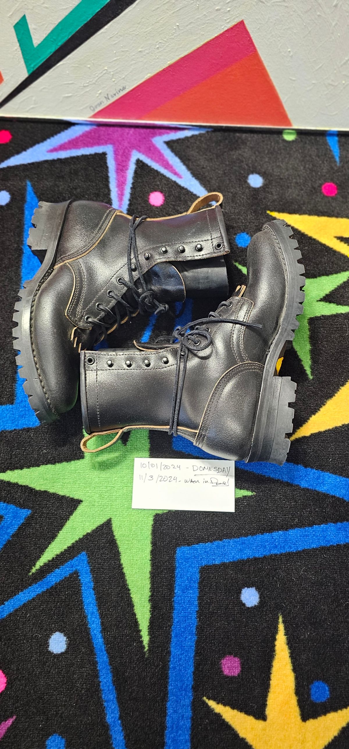 Photo by superkirbz13 on November 3, 2024 of the Nicks MTO in Horween Black Waxed Flesh.