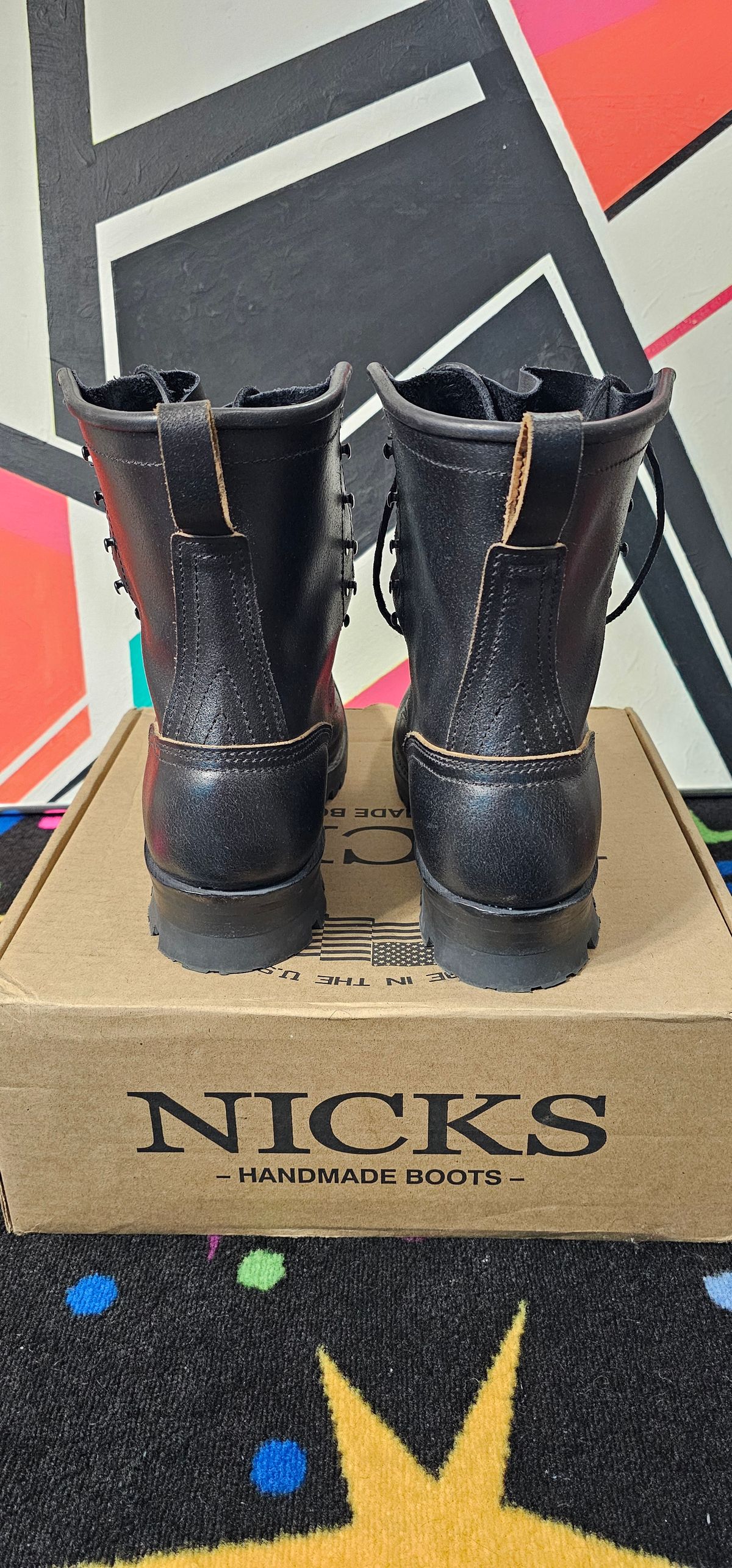 Photo by superkirbz13 on January 5, 2025 of the Nicks MTO in Horween Black Waxed Flesh.
