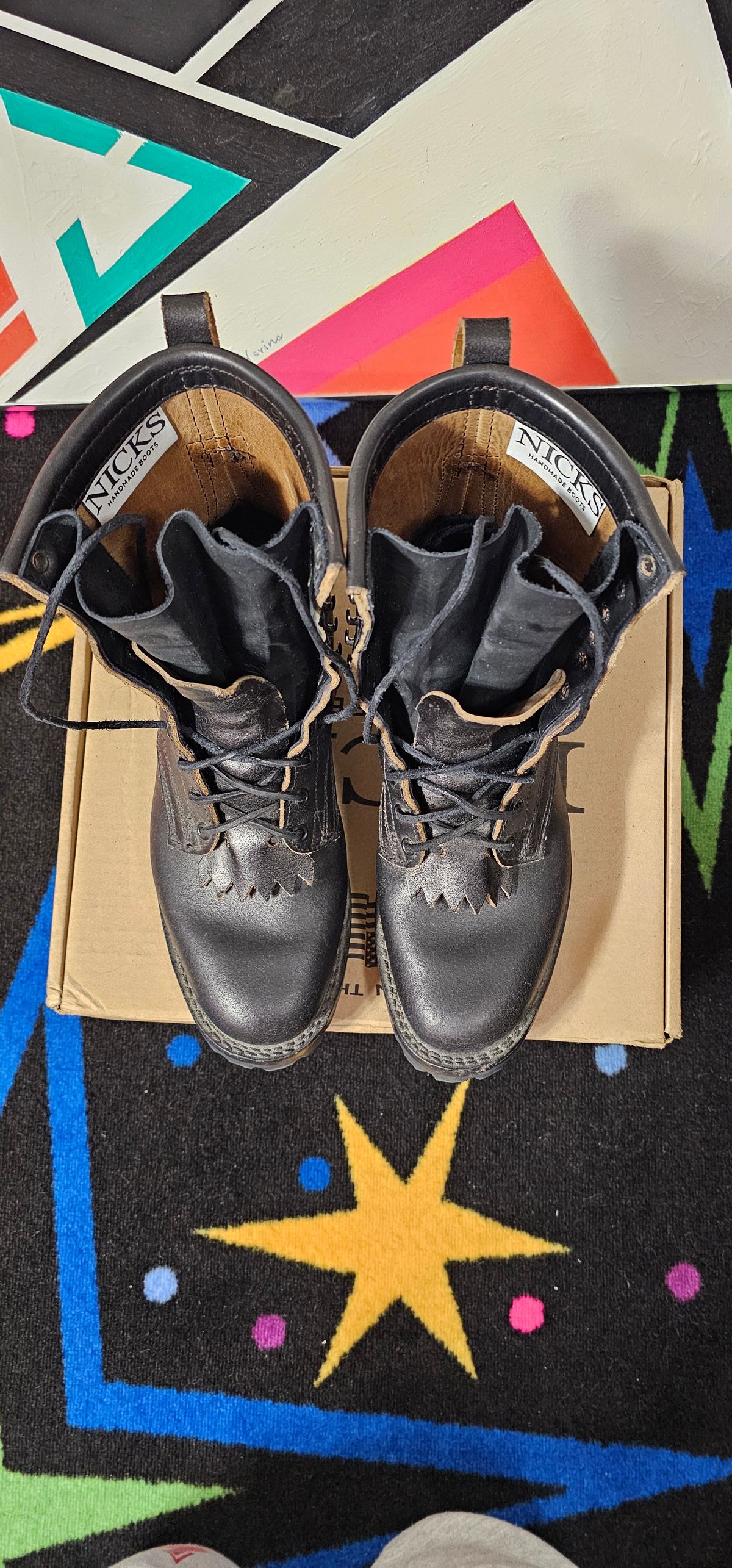 Photo by superkirbz13 on January 5, 2025 of the Nicks MTO in Horween Black Waxed Flesh.