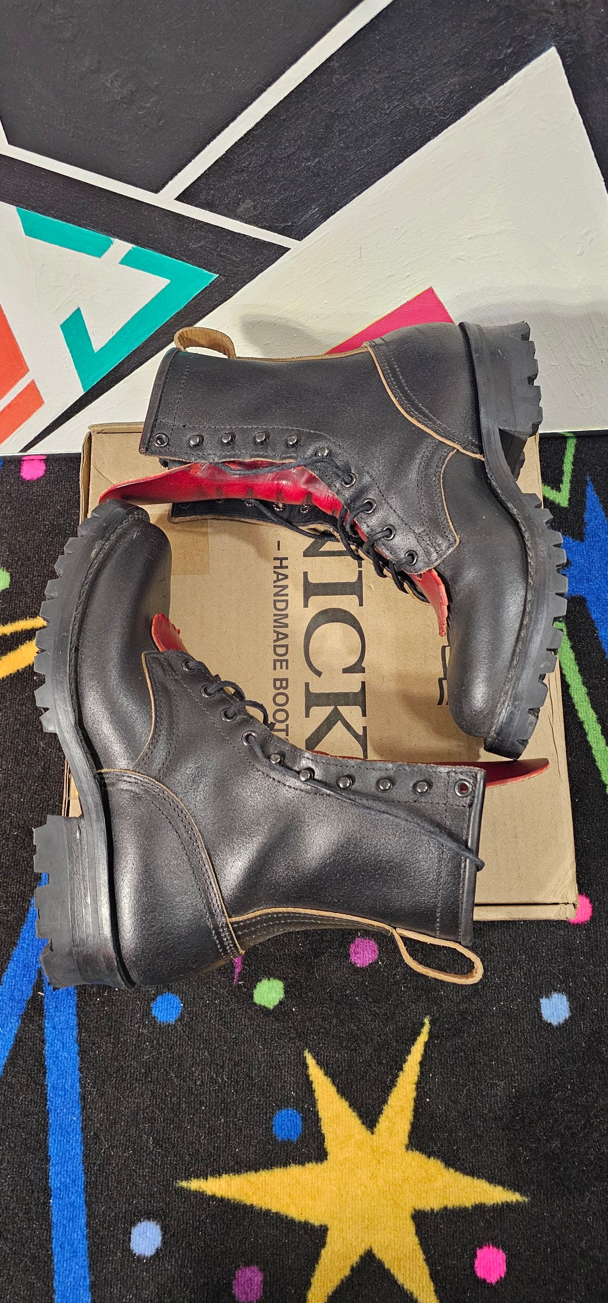 Photo by superkirbz13 on February 6, 2025 of the Nicks MTO in Horween Black Waxed Flesh.