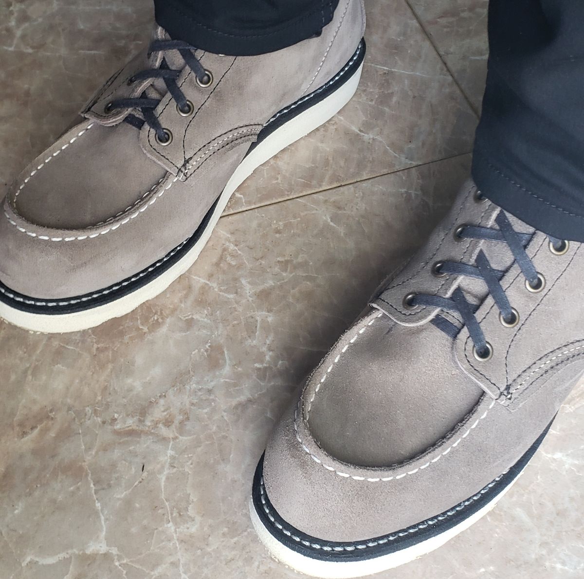Photo by Phil_ejac on September 12, 2021 of the Red Wing 6-Inch Classic Moc in S.B. Foot Slate Muleskinner.