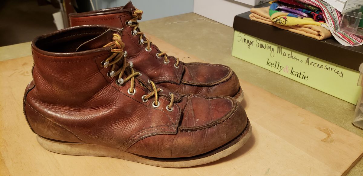 Photo by Phil_ejac on October 19, 2021 of the Red Wing 6-Inch Classic Moc in S.B. Foot Oro Legacy.