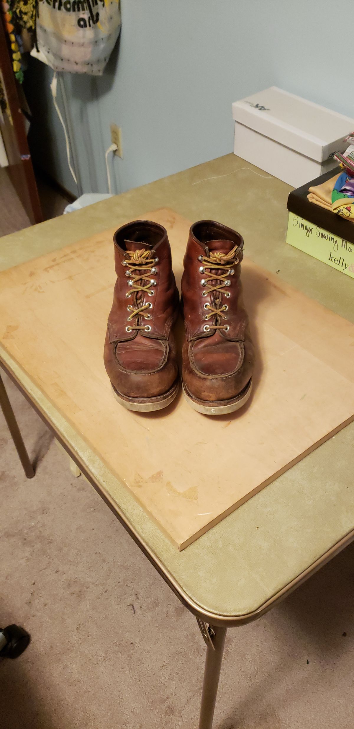Photo by Phil_ejac on October 19, 2021 of the Red Wing 6-Inch Classic Moc in S.B. Foot Oro Legacy.
