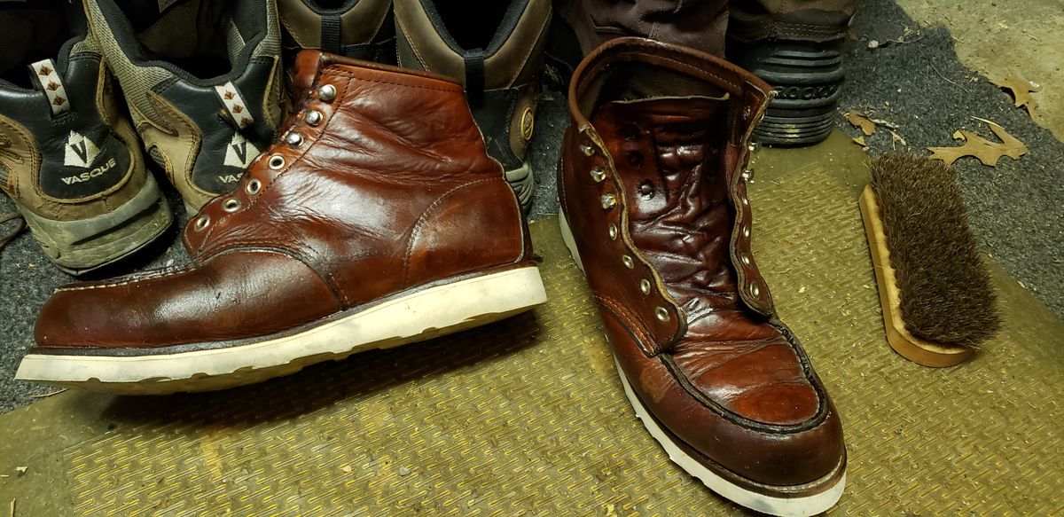 Photo by Phil_ejac on June 23, 2021 of the Red Wing 6-Inch Classic Moc in S.B. Foot Oro Legacy.