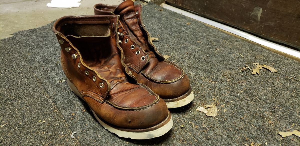 Photo by Phil_ejac on June 23, 2021 of the Red Wing 6-Inch Classic Moc in S.B. Foot Oro Legacy.