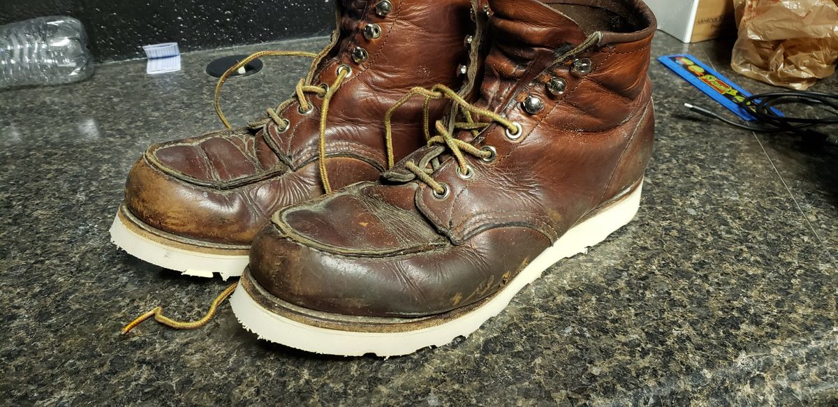 Photo by Phil_ejac on June 18, 2021 of the Red Wing 6-Inch Classic Moc in S.B. Foot Oro Legacy.