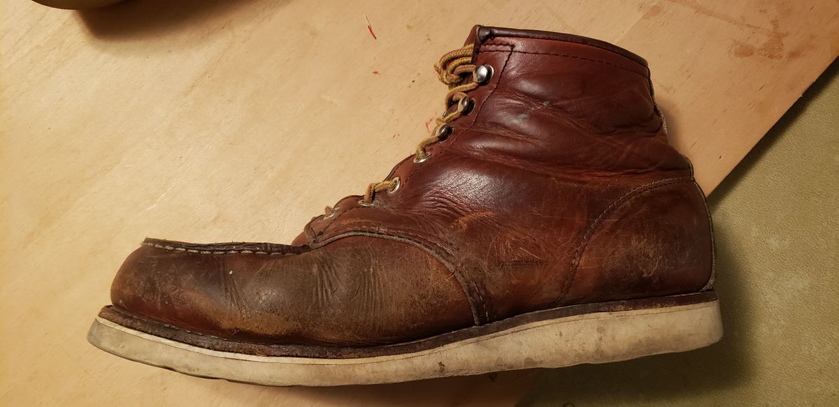 Photo by Phil_ejac on October 19, 2021 of the Red Wing 6-Inch Classic Moc in S.B. Foot Oro Legacy.