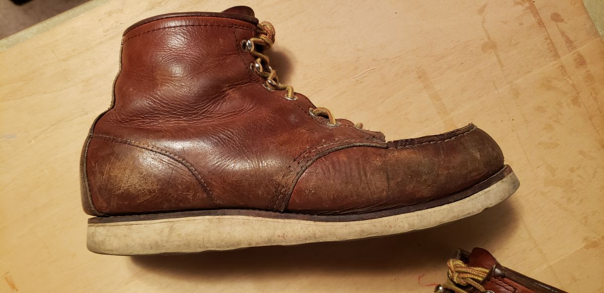 Photo by Phil_ejac on October 19, 2021 of the Red Wing 6-Inch Classic Moc in S.B. Foot Oro Legacy.
