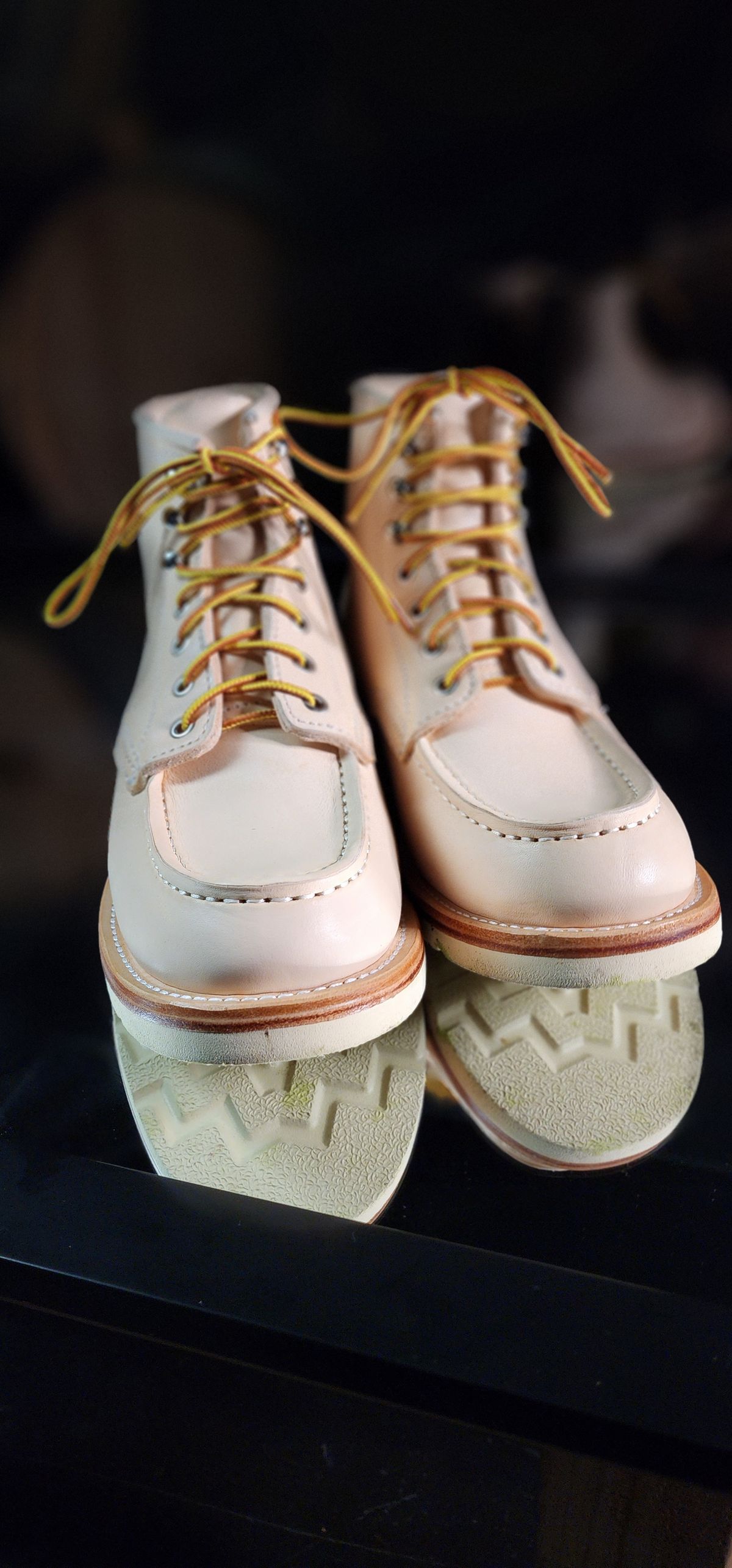 Photo by Phil_ejac on November 1, 2024 of the KIND TENDER Moctoe Boots in Italian Veg-Tanned Leather.
