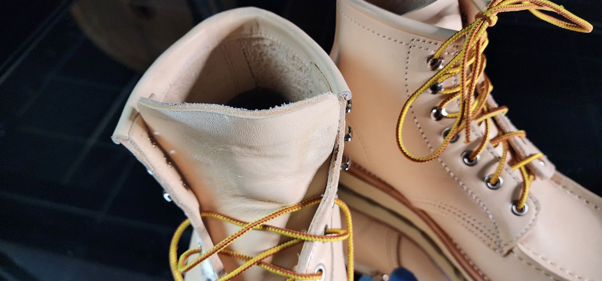 Photo by Phil_ejac on November 1, 2024 of the KIND TENDER Moctoe Boots in Italian Veg-Tanned Leather.