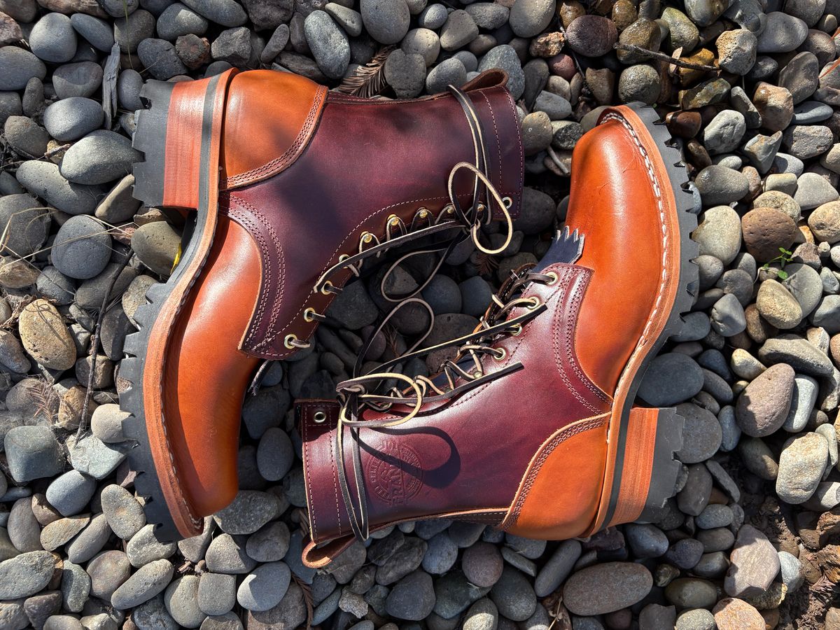 Photo by redmarengo on October 1, 2025 of the Frank's Boots Front Range in Wickett & Craig Chestnut Oiled Latigo & Wickett & Craig Tan Oiled Latigo & Wickett & Craig Navy Traditional Harness.