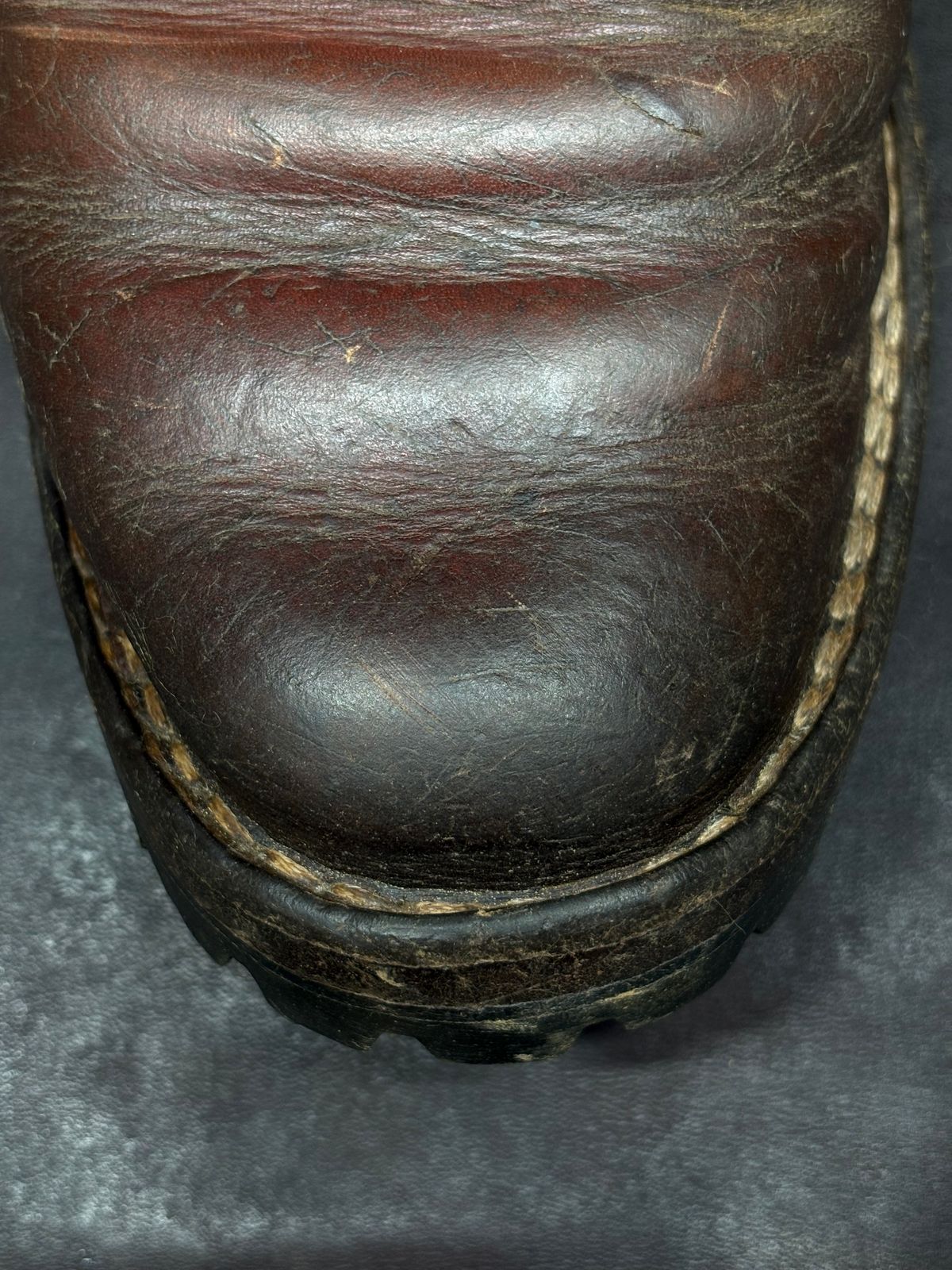 Photo by redmarengo on April 2, 2026 of the Frank's Boots Front Range in Wickett & Craig Chestnut Oiled Latigo & Wickett & Craig Tan Oiled Latigo & Wickett & Craig Navy Traditional Harness.