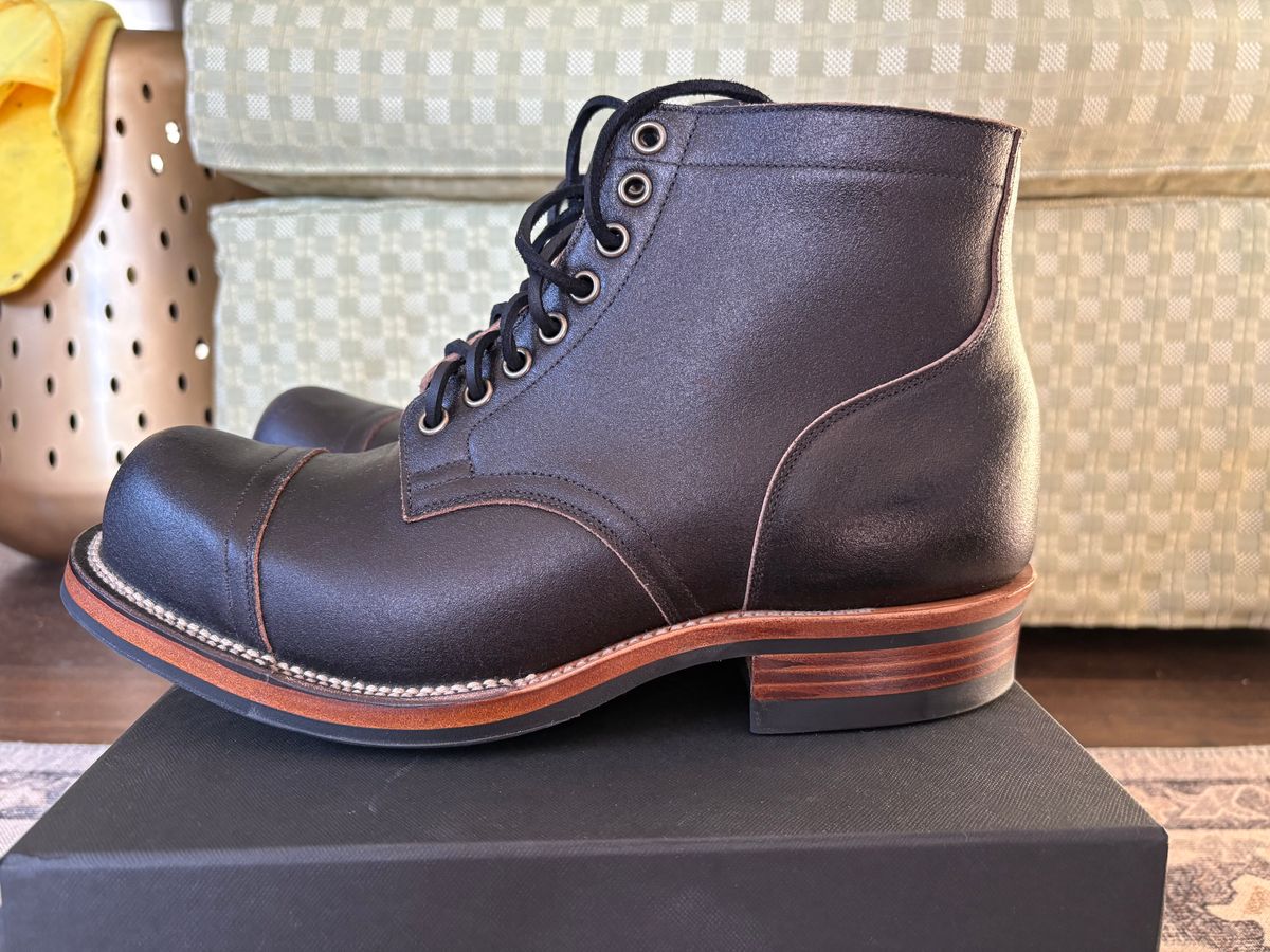 Photo by BootChemist on October 3, 2025 of the Viberg Service Boot in Horween Black Waxed Flesh.