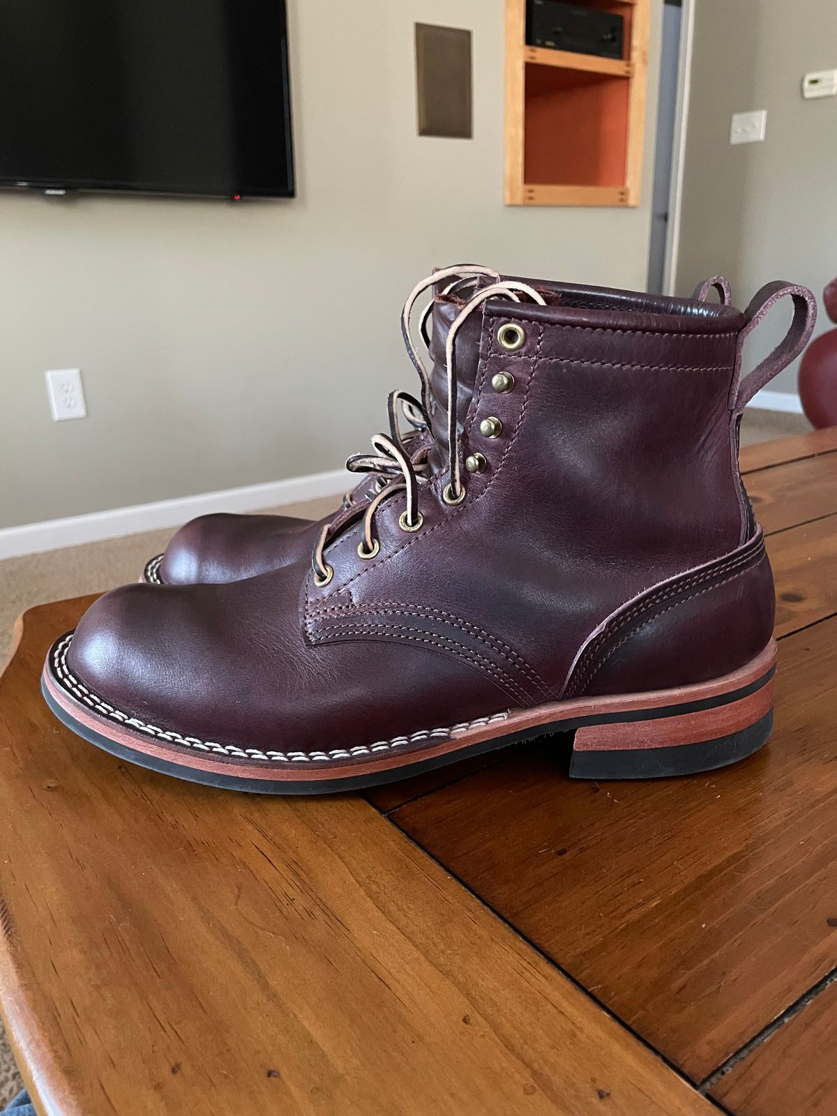Photo by GTOby04 on January 22, 2026 of the Nicks Falcon in Horween Color 8 Cypress.