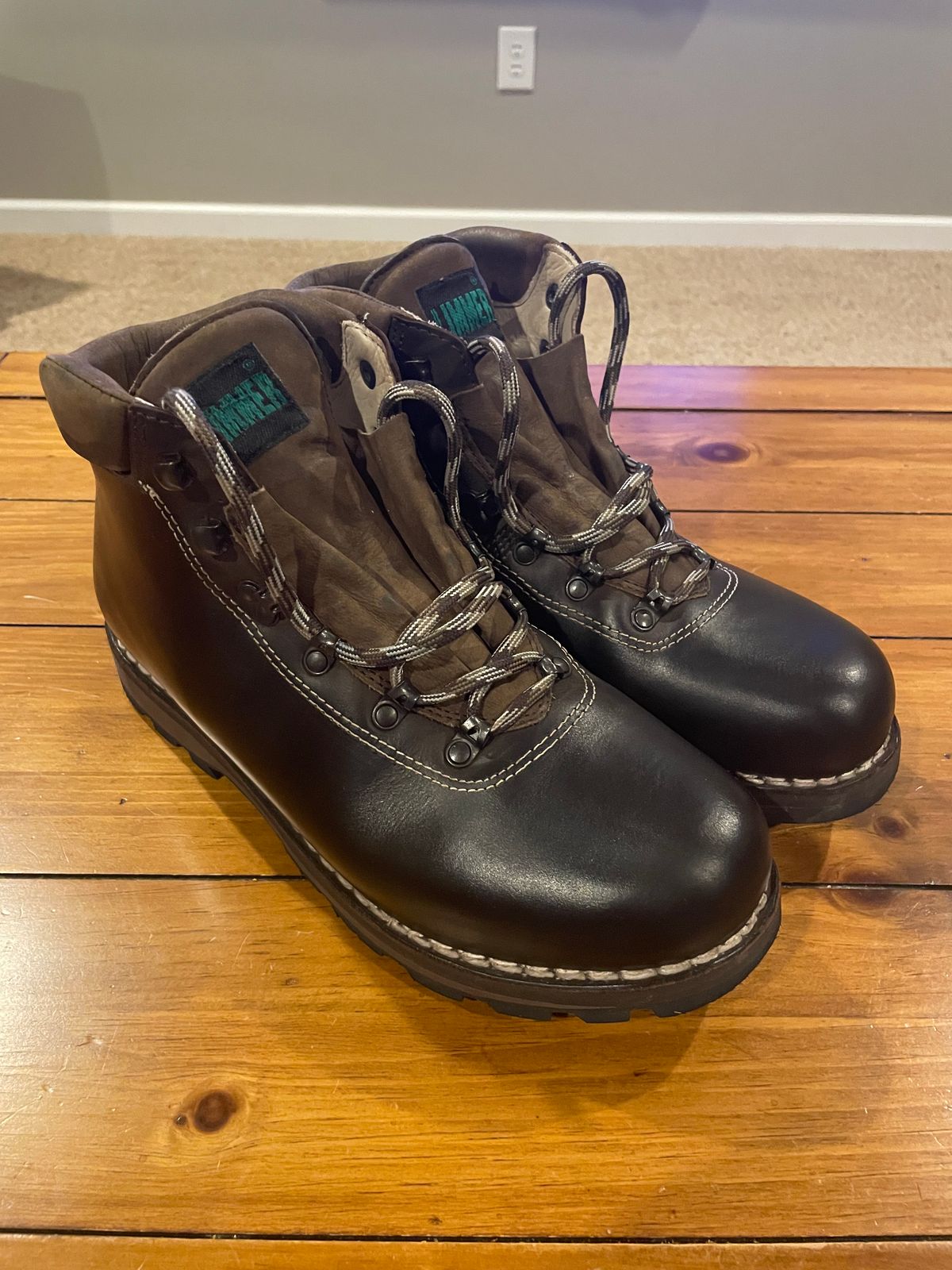 Photo by GTOby04 on June 1, 2026 of the Limmer Lightweight in Nubuck.