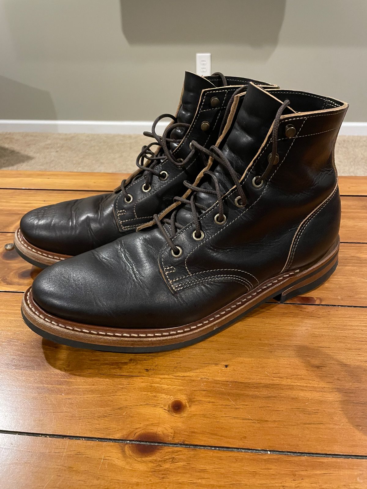 Photo by GTOby04 on September 10, 2025 of the Truman Plain Toe Boot in Horween Black Teacore Cypress.
