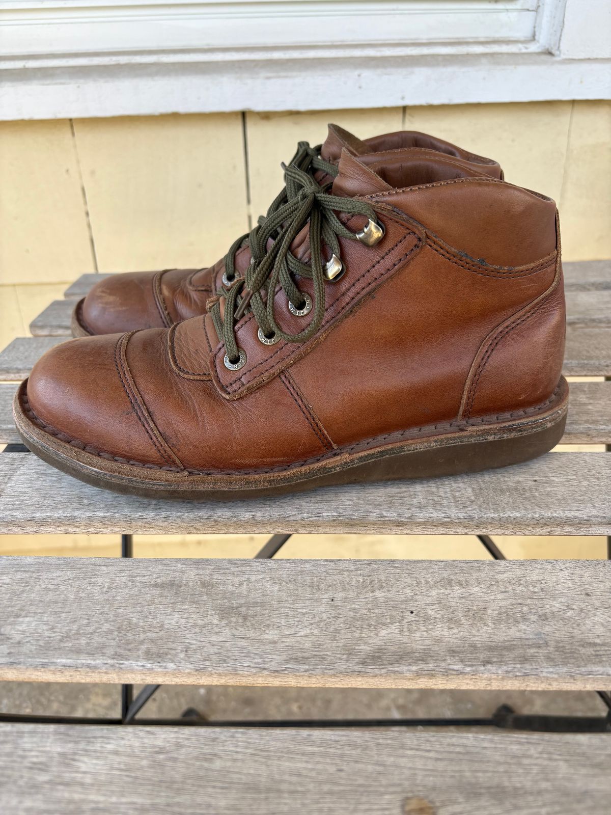 Photo by scottyp93 on January 3, 2026 of the Jim Green African Ranger in Natural Veg Tan.