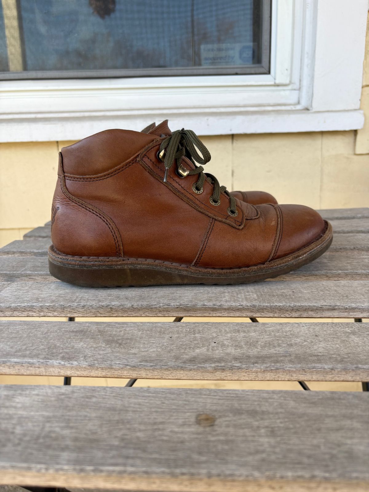 Photo by scottyp93 on January 3, 2026 of the Jim Green African Ranger in Natural Veg Tan.